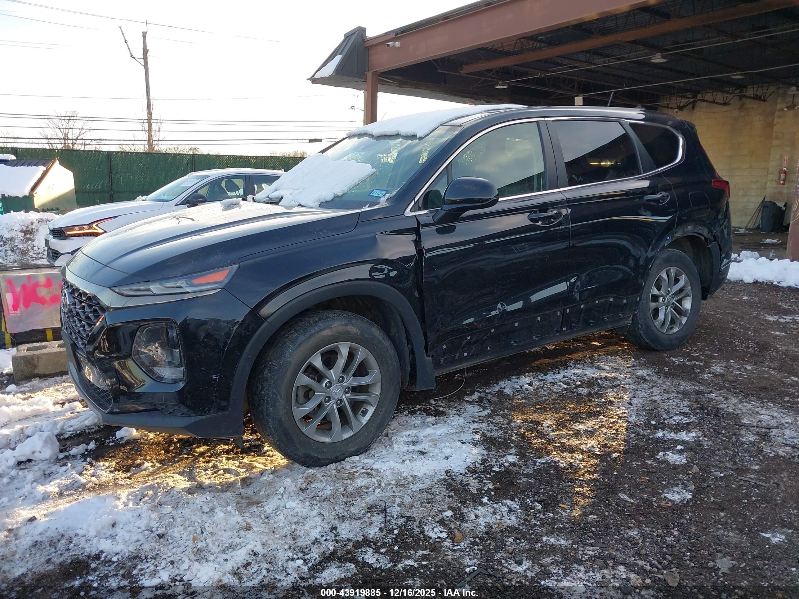 HYUNDAI SANTA image 6