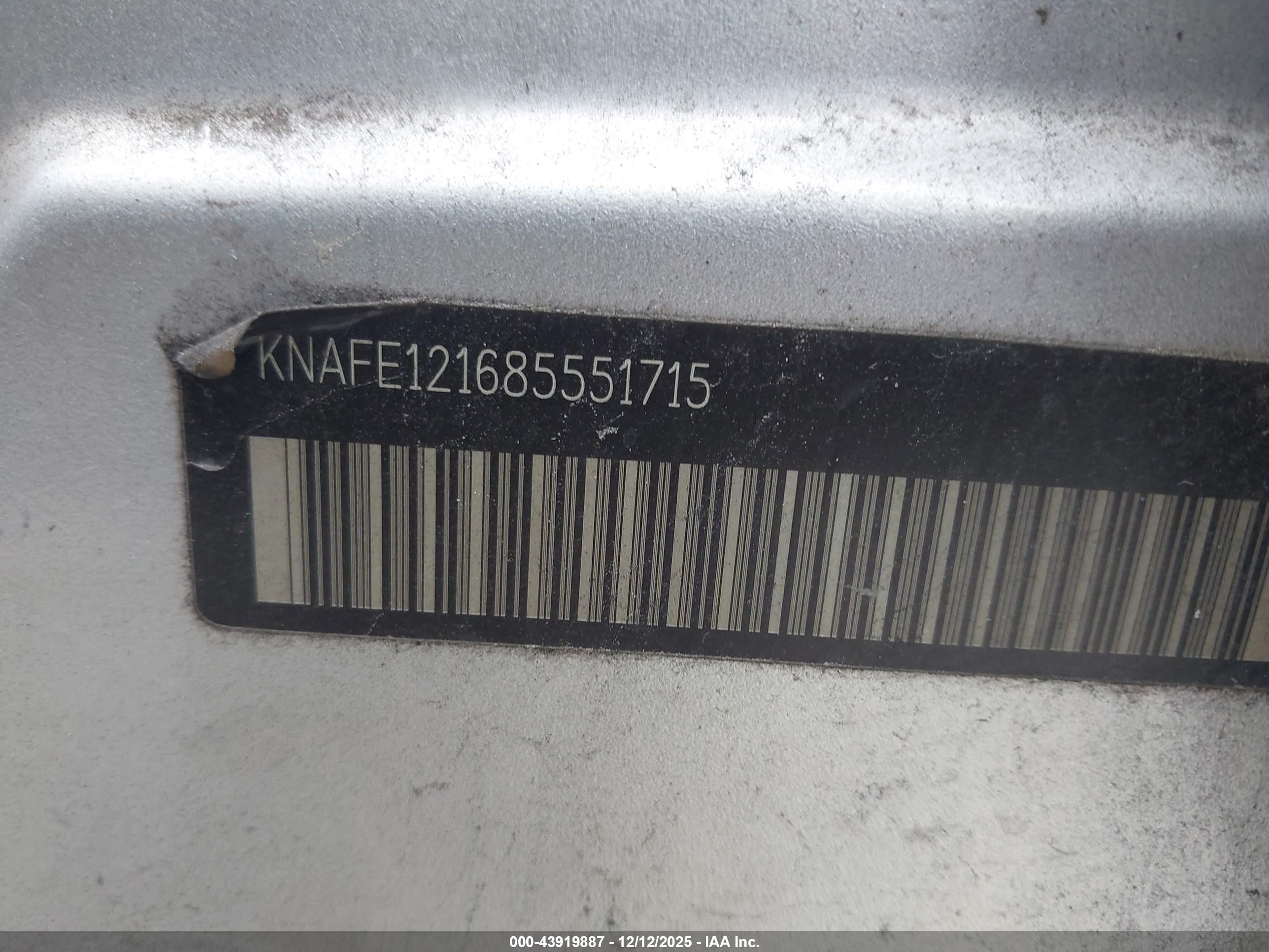 KIA SPECTRA image 9