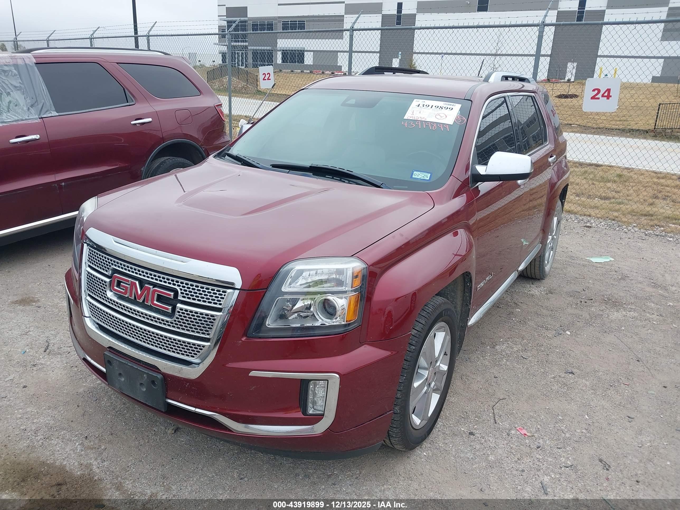 GMC TERRAIN image 2