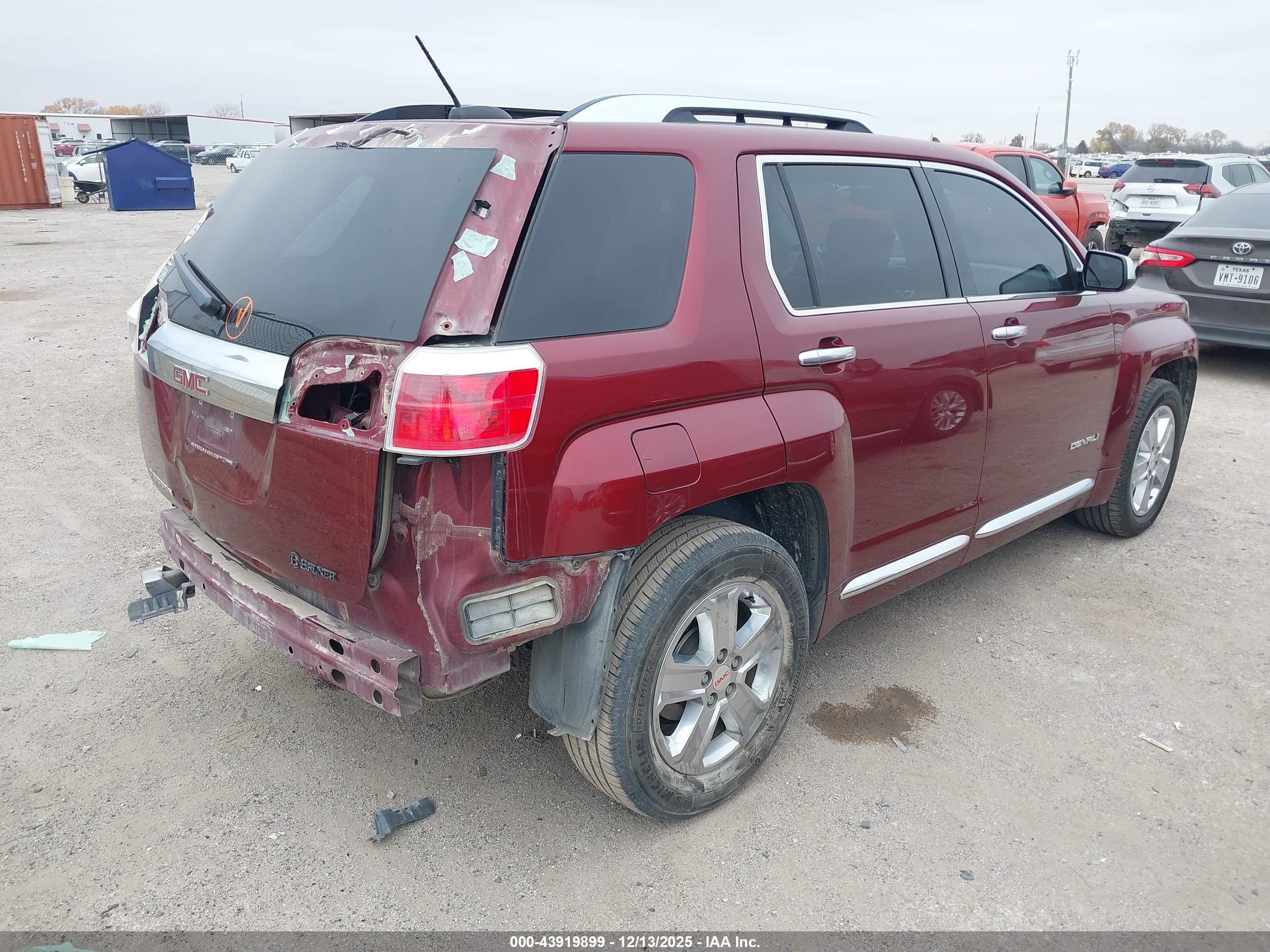 GMC TERRAIN image 4