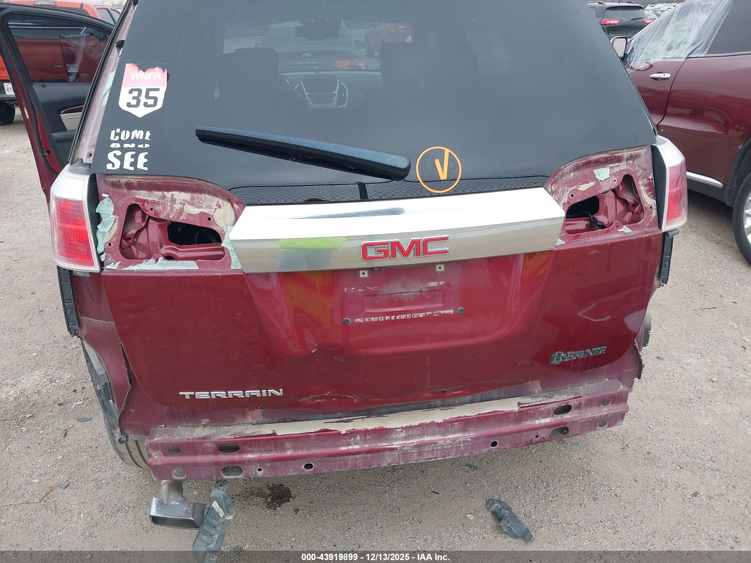 GMC TERRAIN image 6