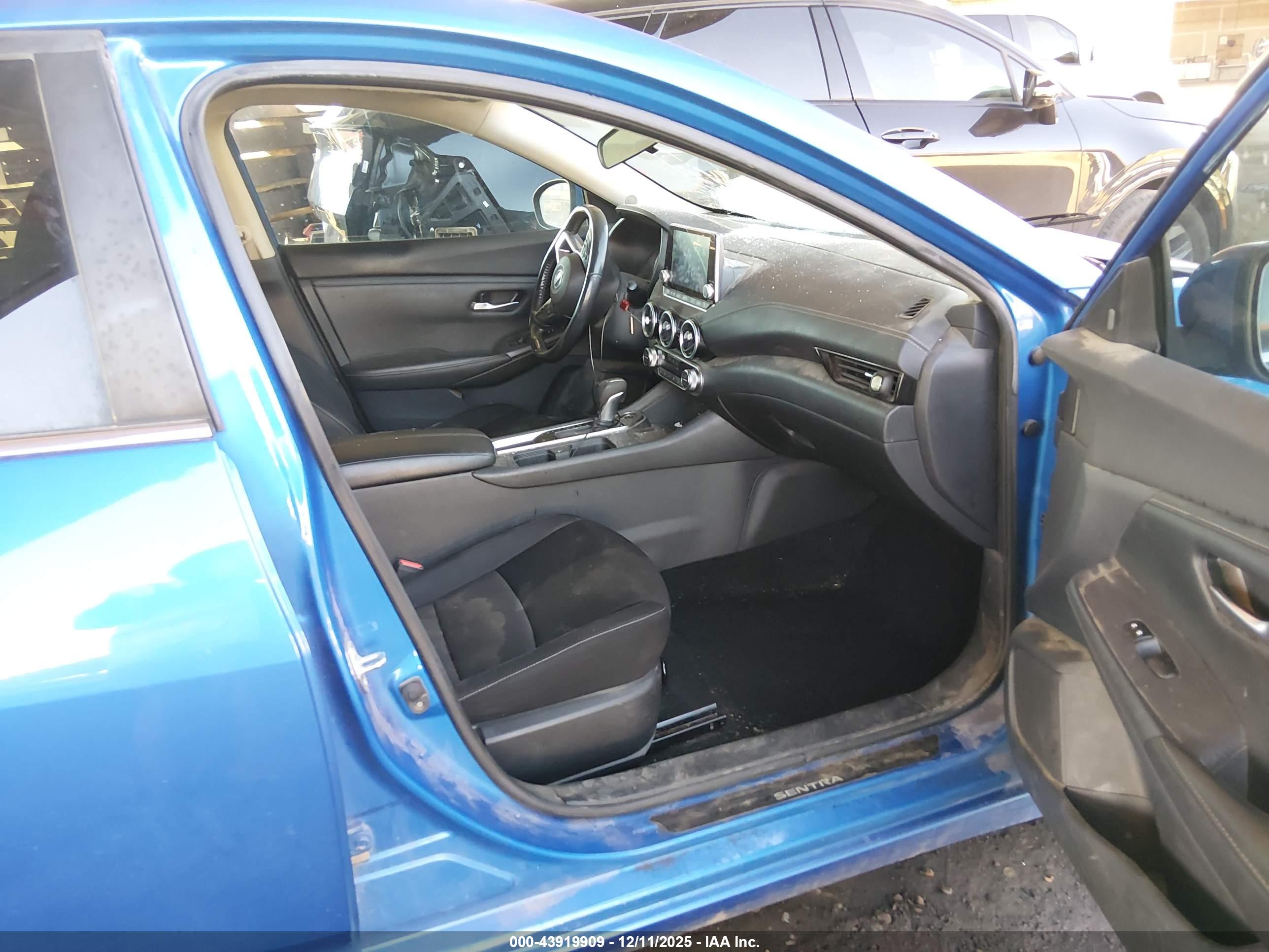 NISSAN SENTRA image 5