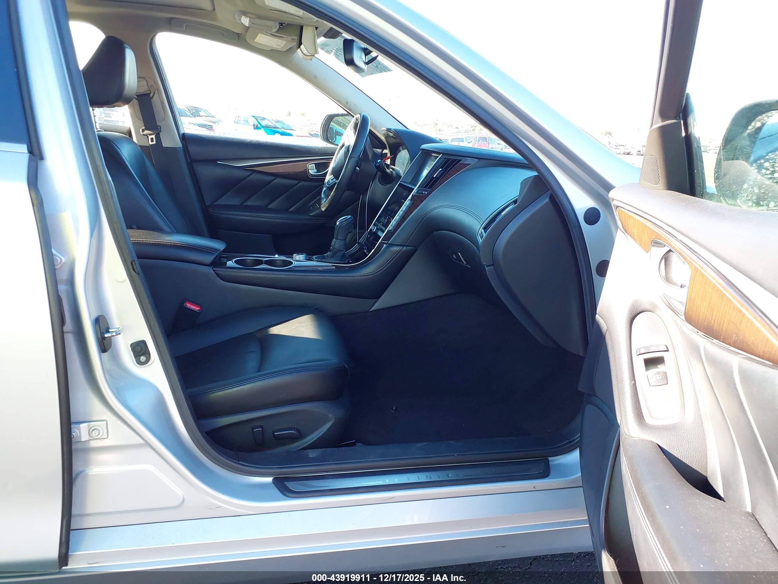 INFINITI Q50 image 5