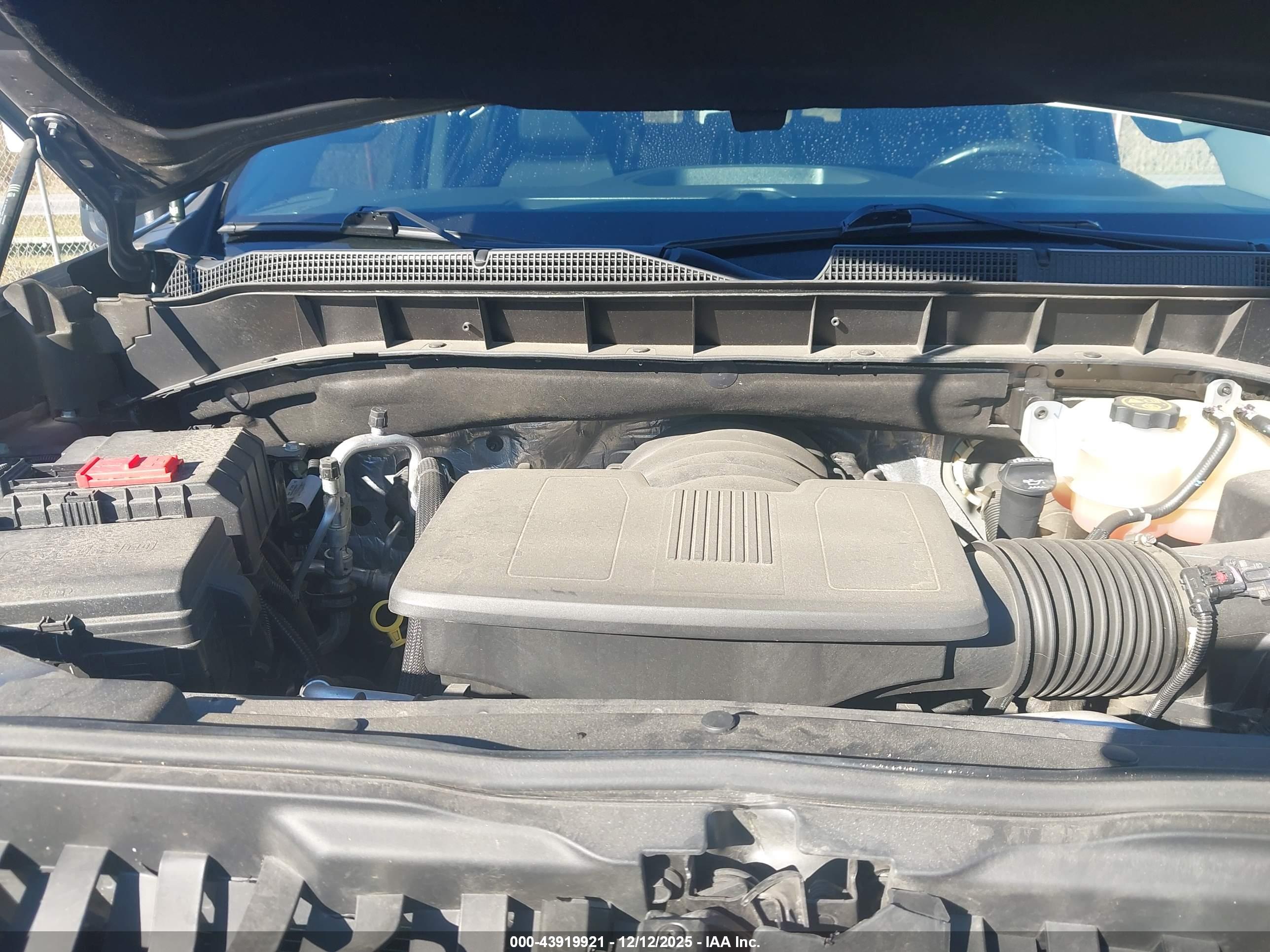 CHEVROLET SILVERADO image 10
