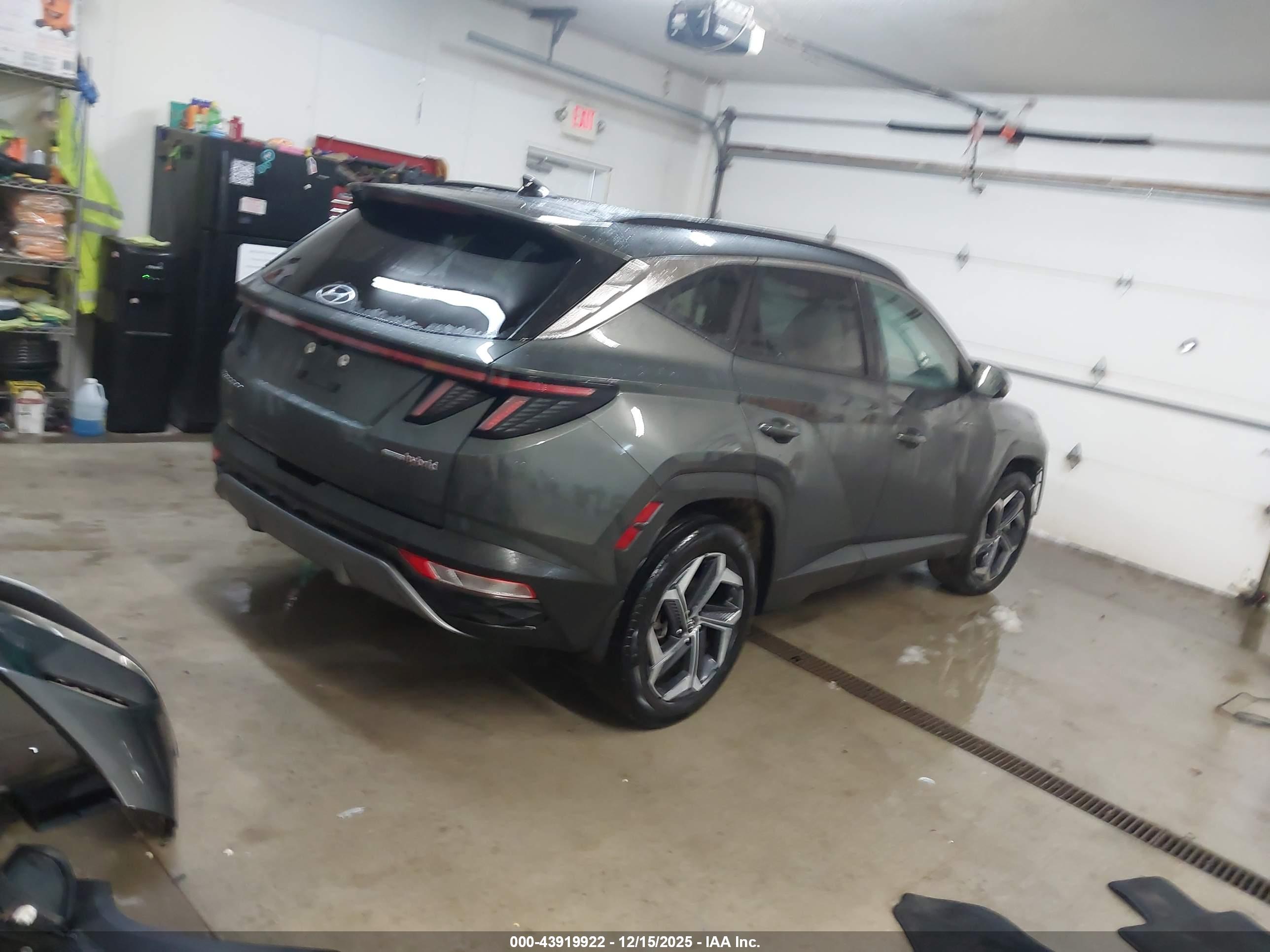 HYUNDAI TUCSON image 4