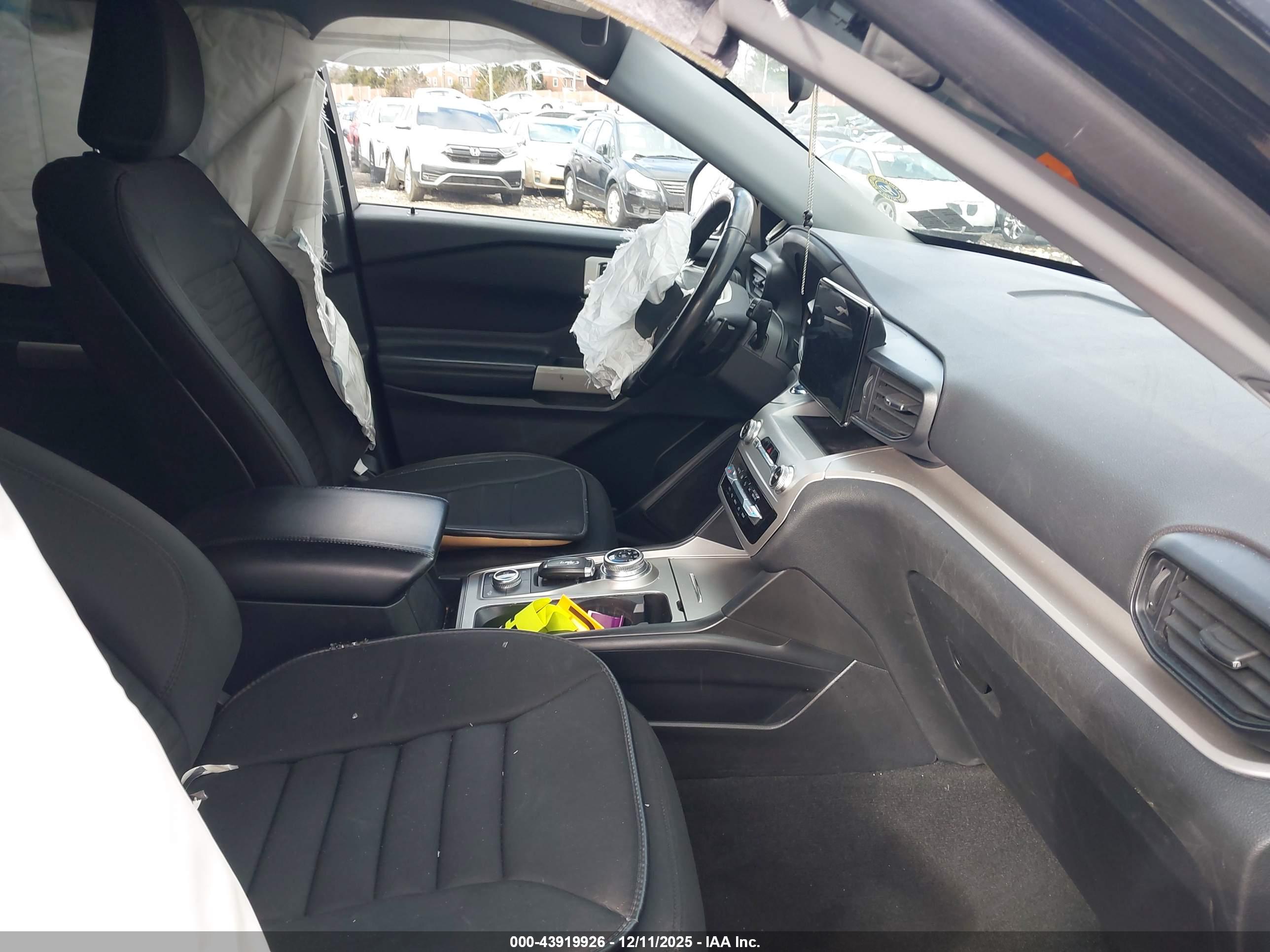 FORD EXPLORER image 5