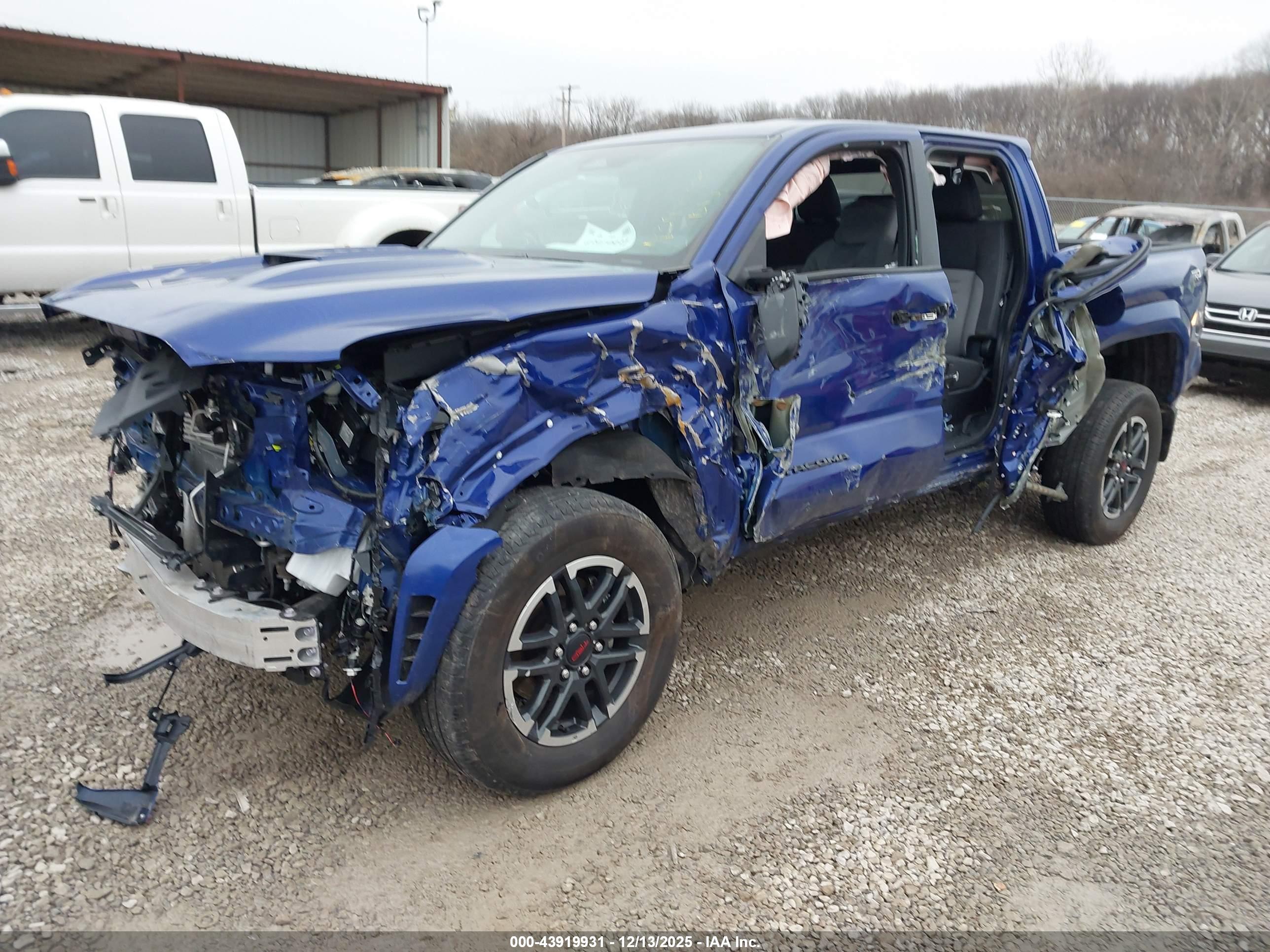 TOYOTA TACOMA image 2