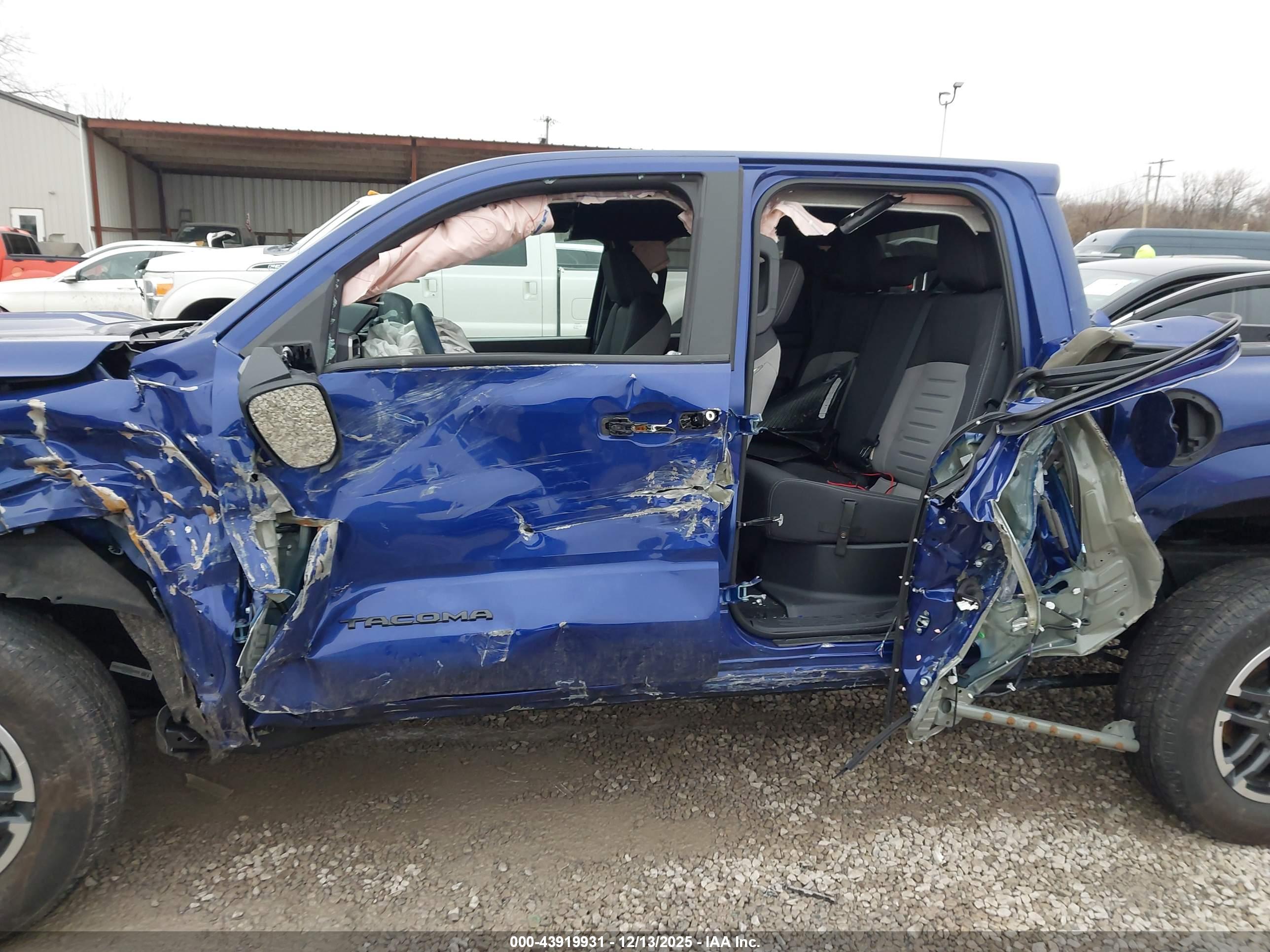TOYOTA TACOMA image 6