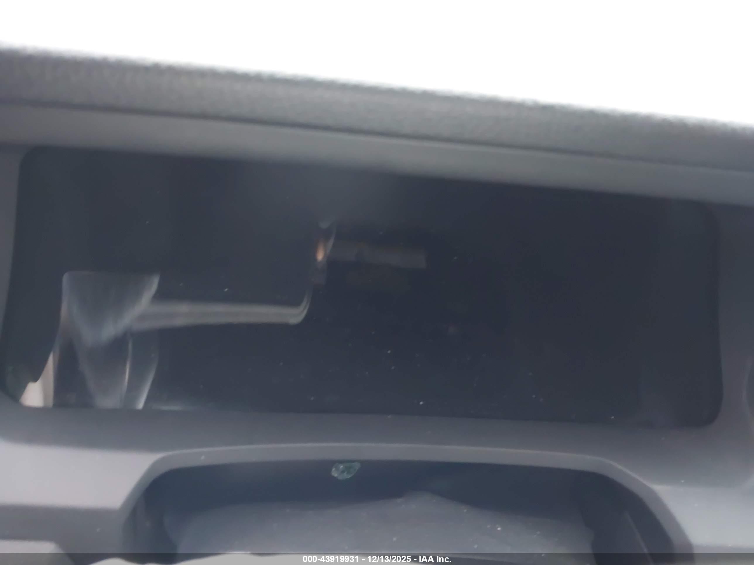 TOYOTA TACOMA image 7