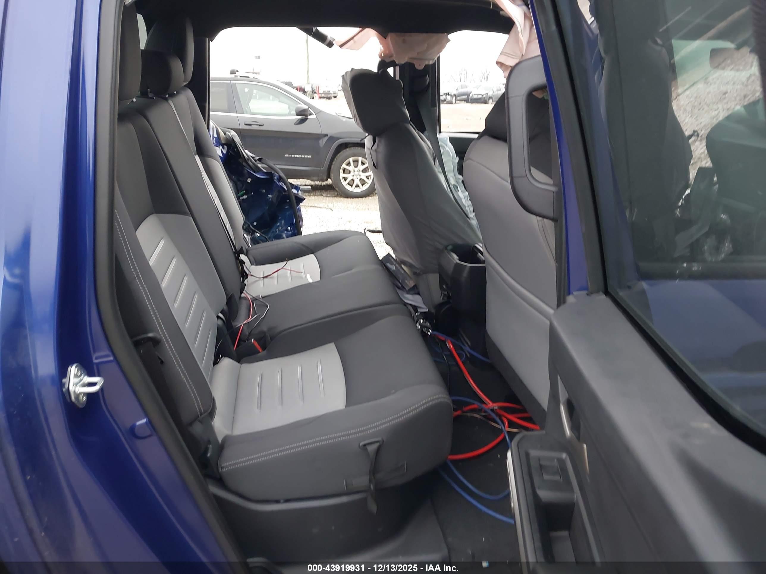 TOYOTA TACOMA image 8