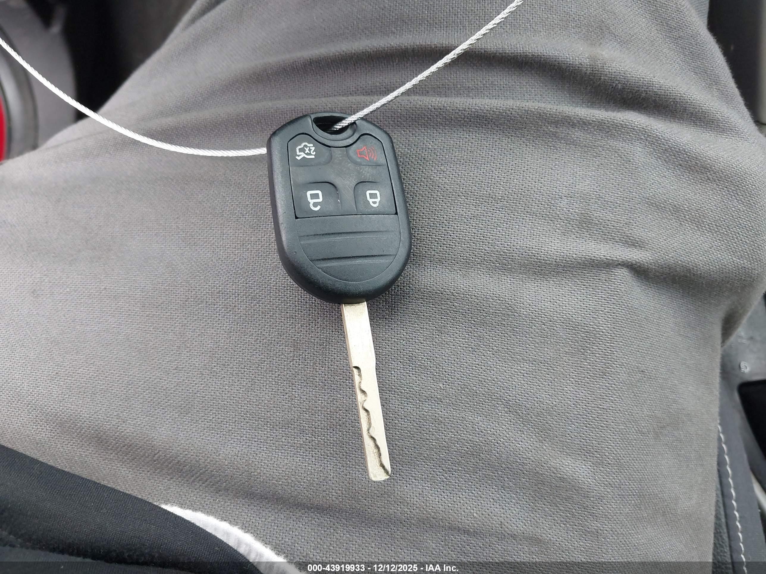 FORD ESCAPE image 11