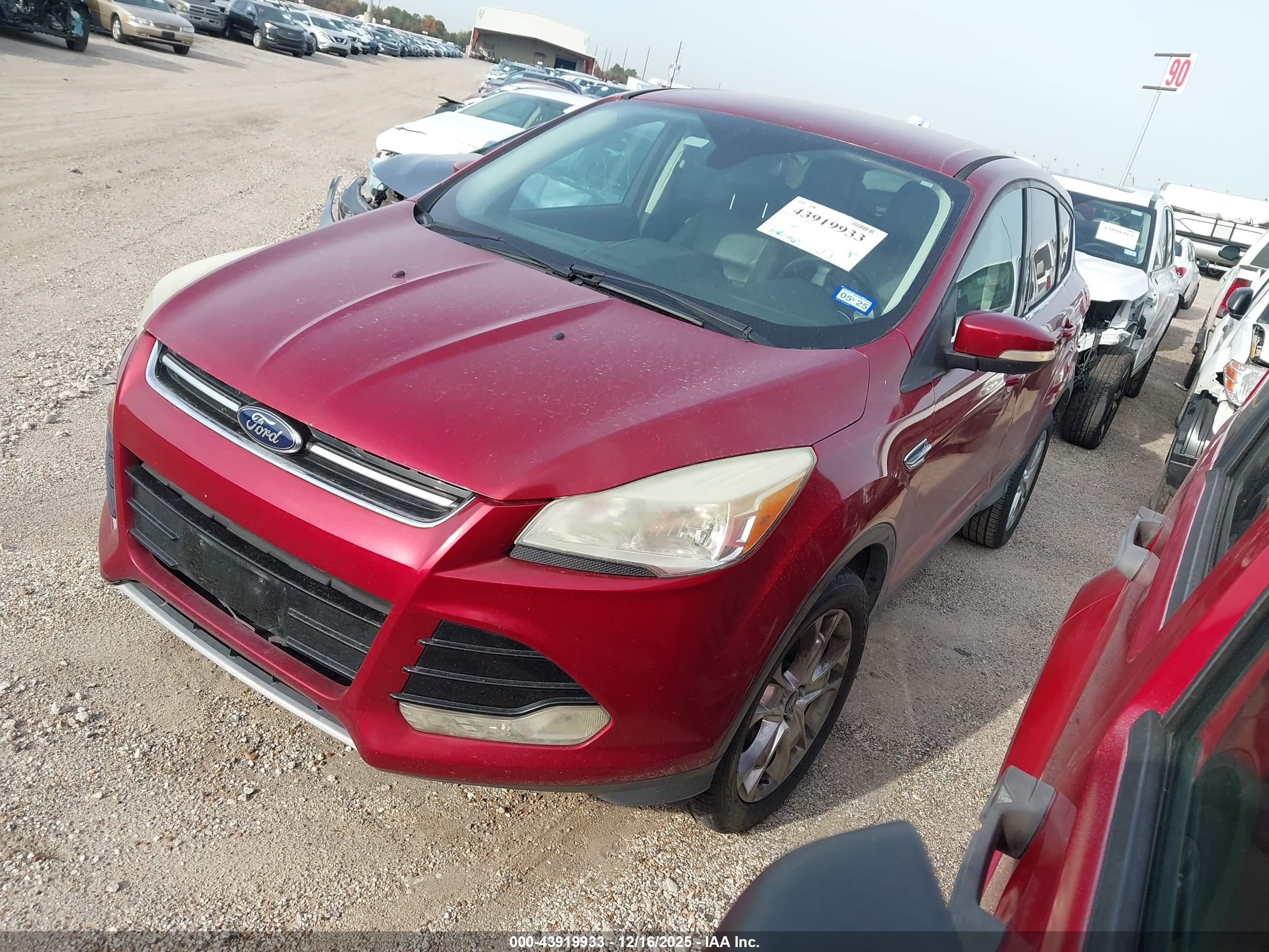 FORD ESCAPE image 2