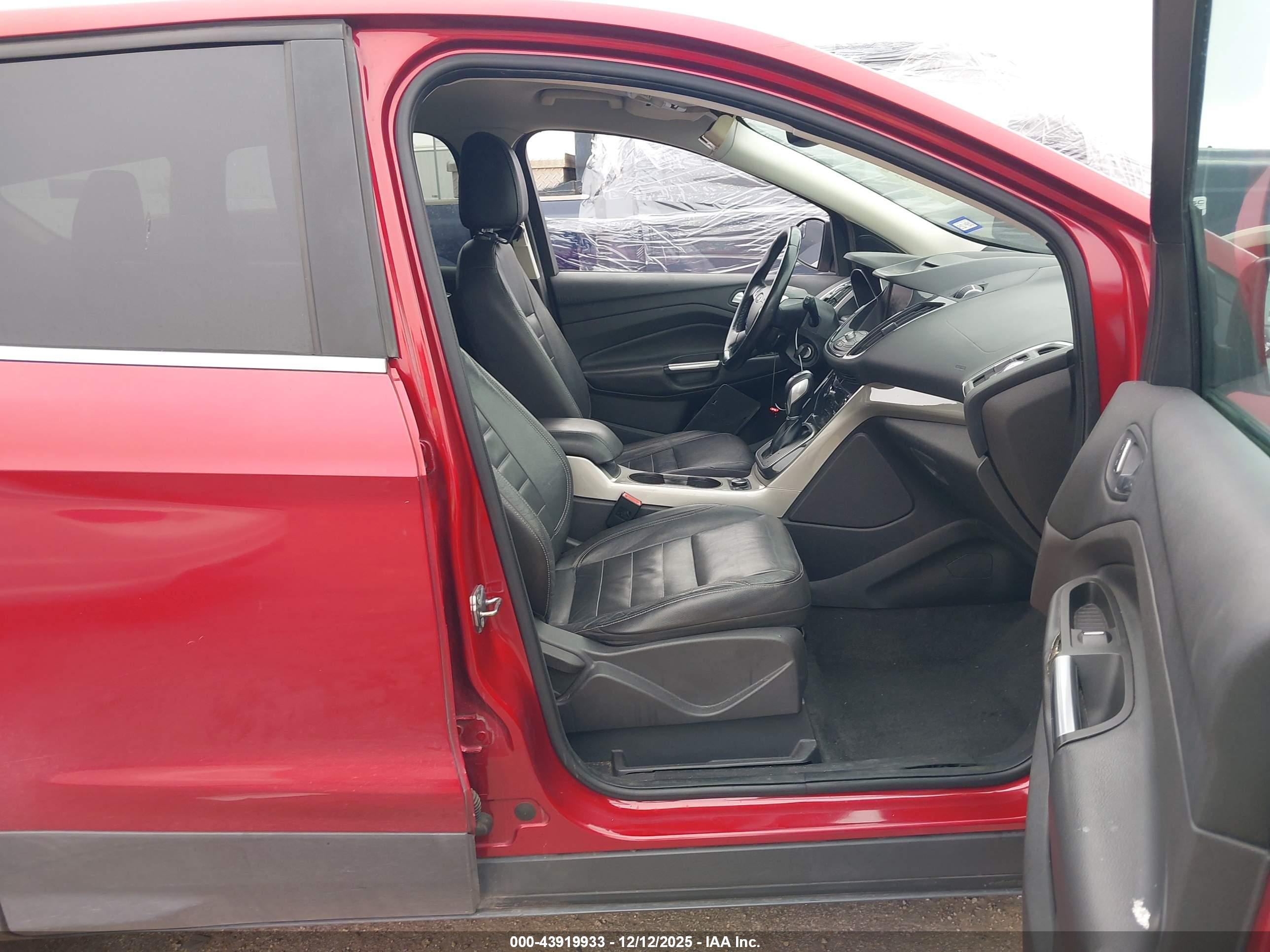FORD ESCAPE image 5