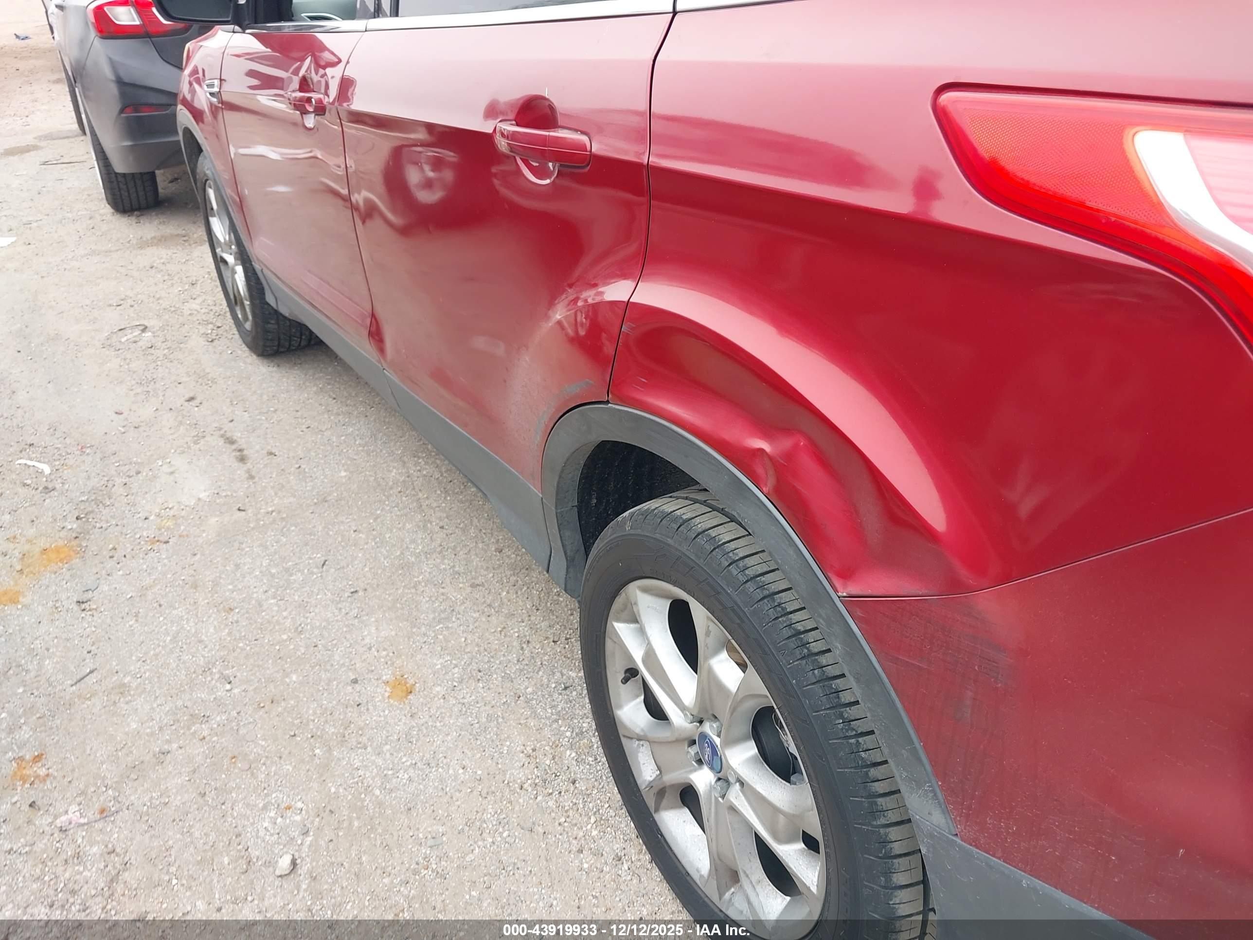 FORD ESCAPE image 6