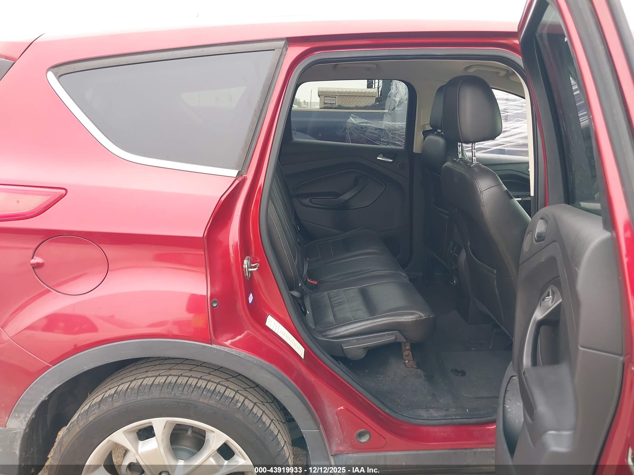 FORD ESCAPE image 8