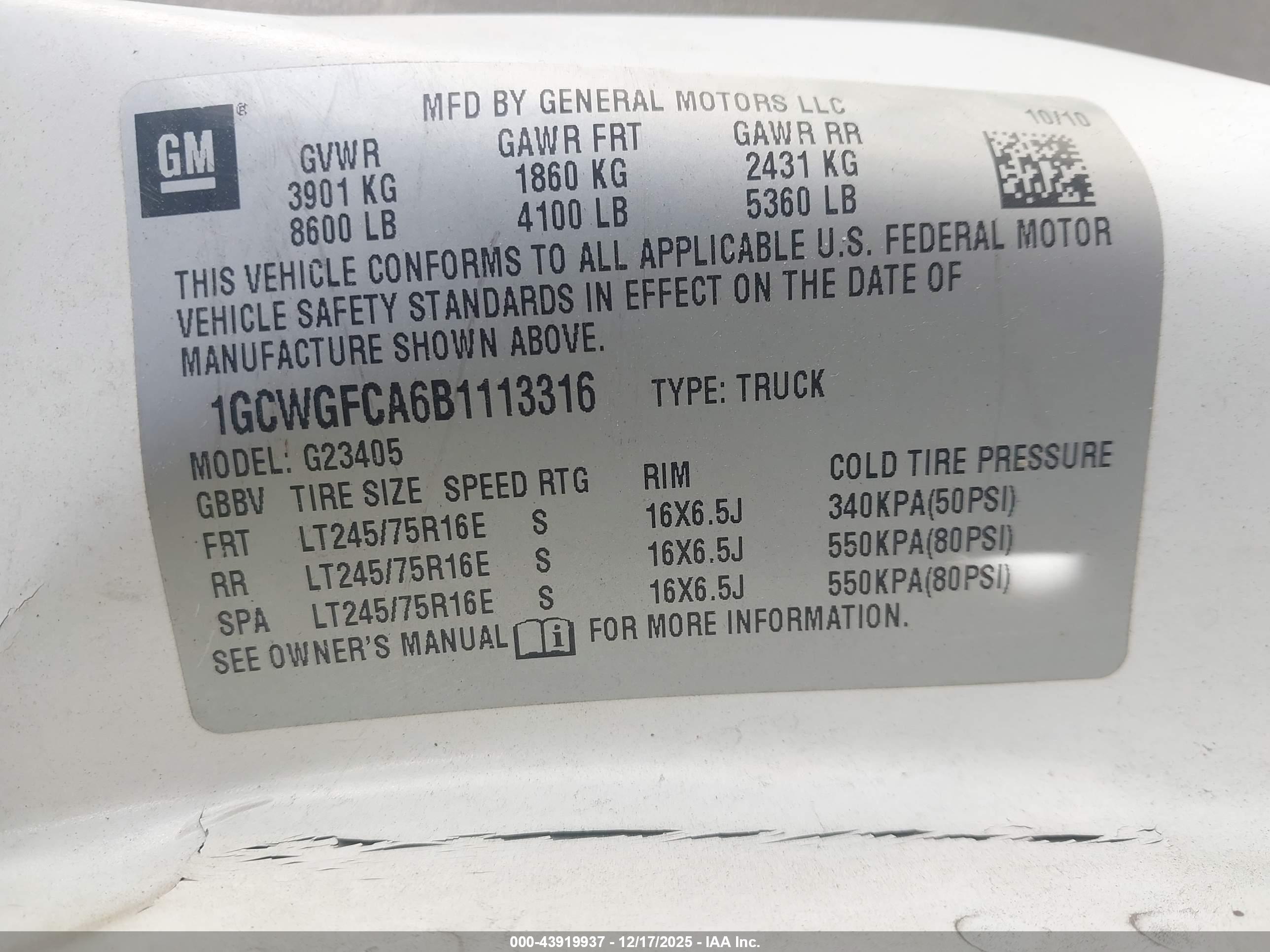 CHEVROLET EXPRESS image 9