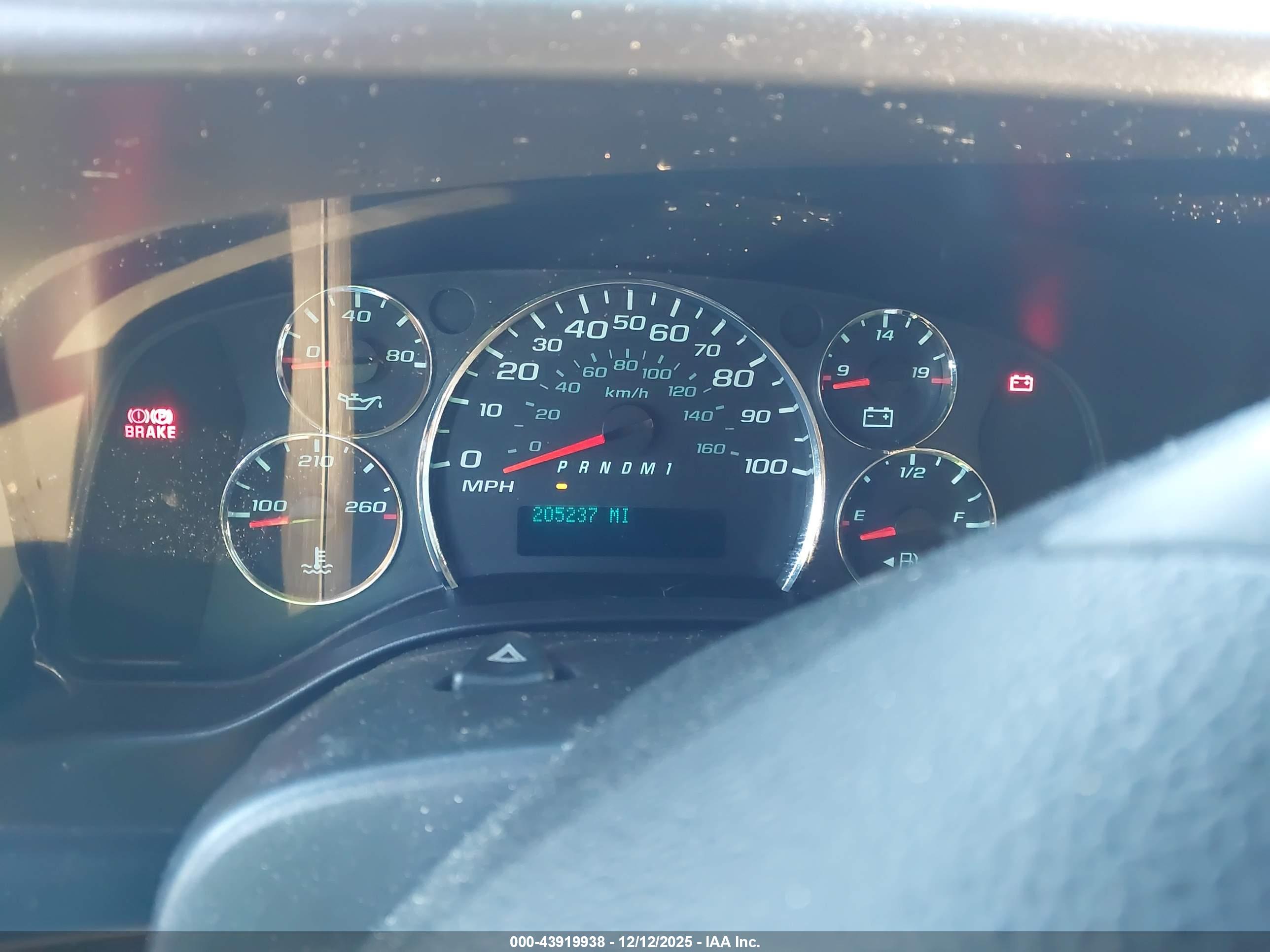CHEVROLET EXPRESS image 7