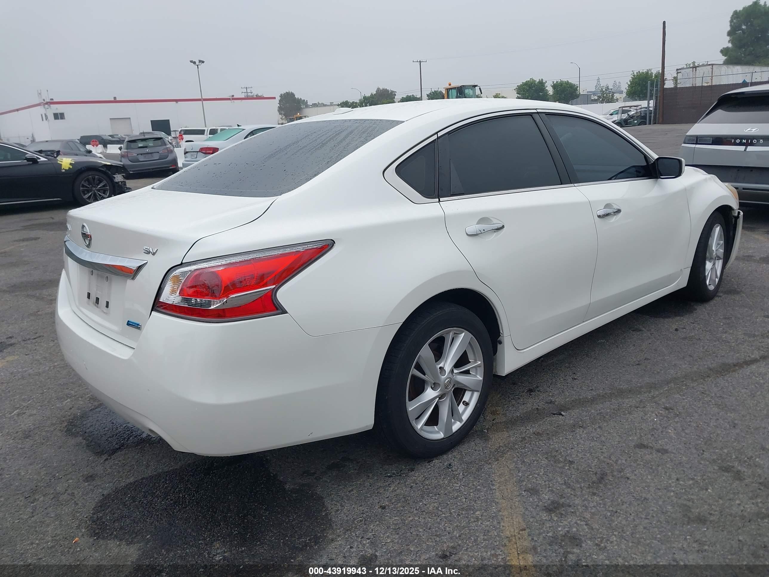 NISSAN ALTIMA image 4