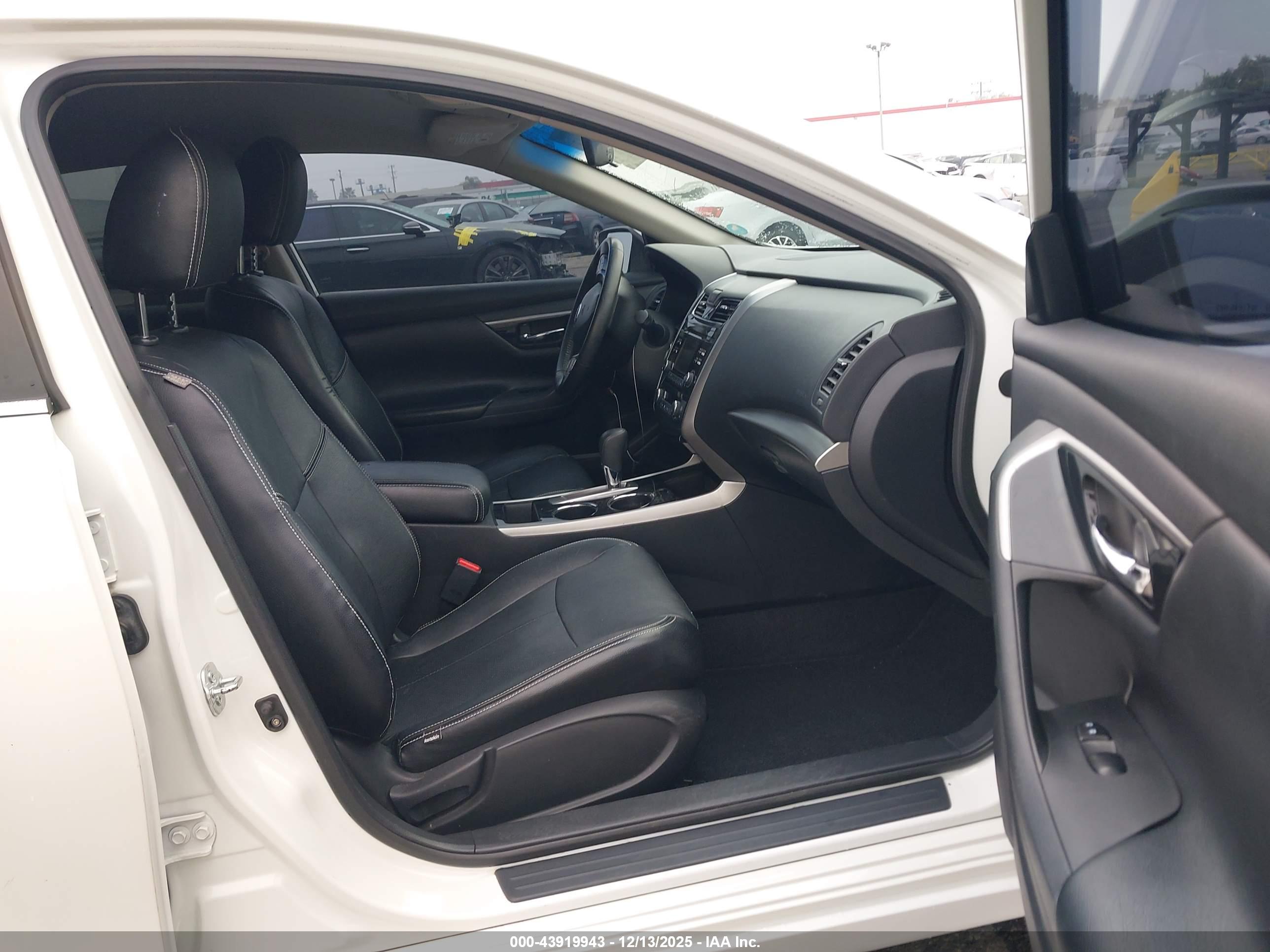 NISSAN ALTIMA image 5