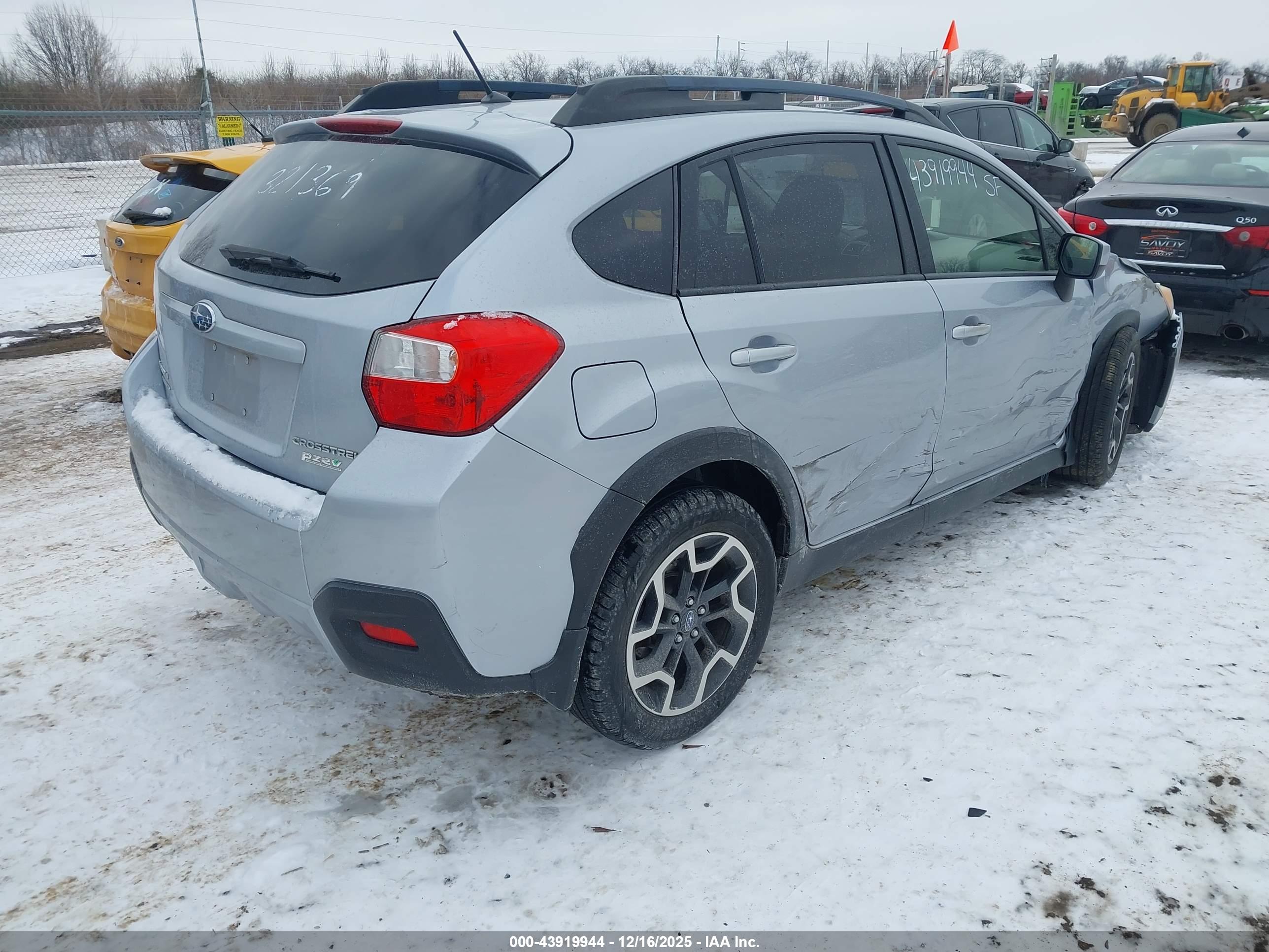 SUBARU CROSSTREK image 4