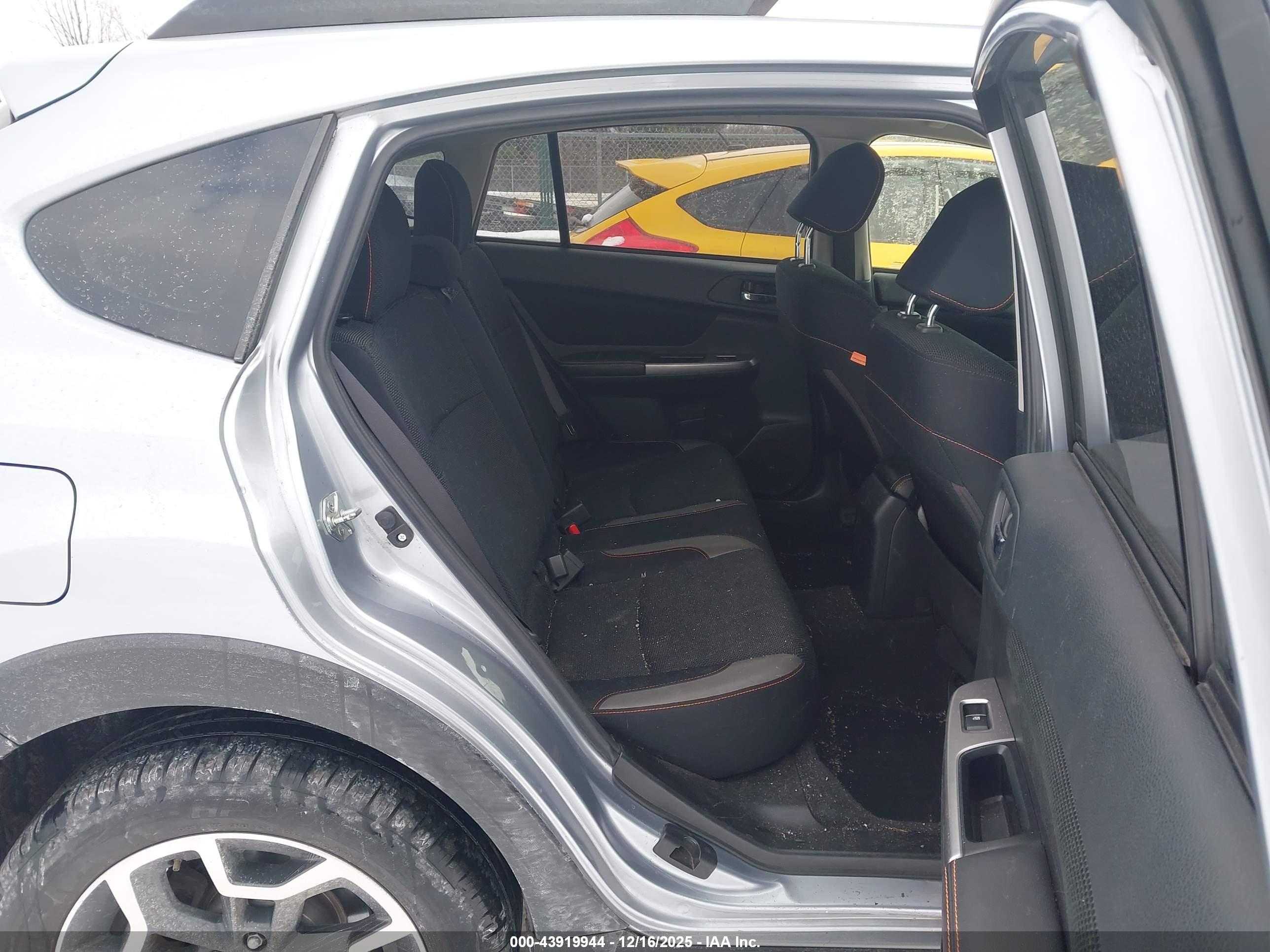 SUBARU CROSSTREK image 8