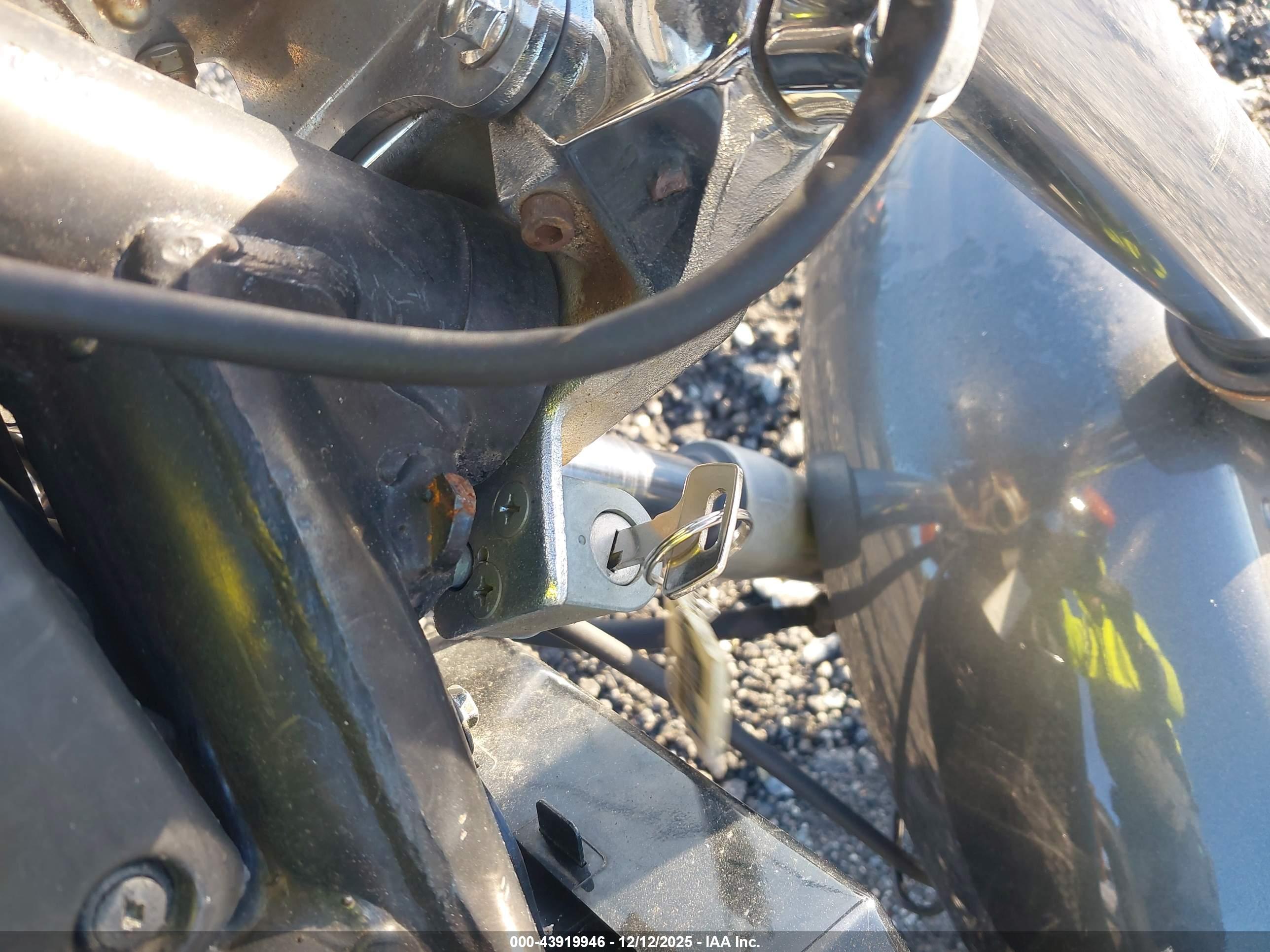 HONDA VT1100 image 11