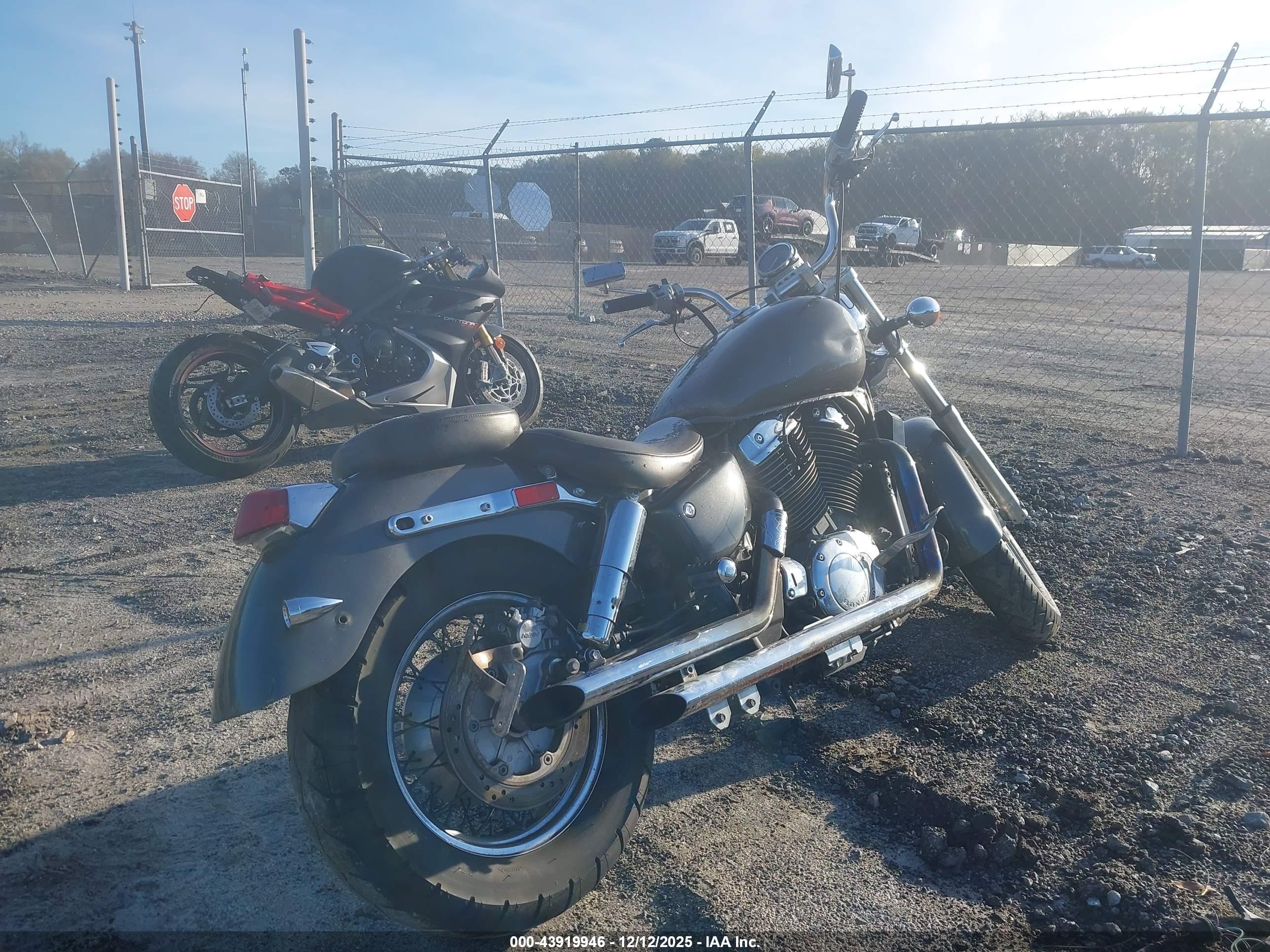 HONDA VT1100 image 4