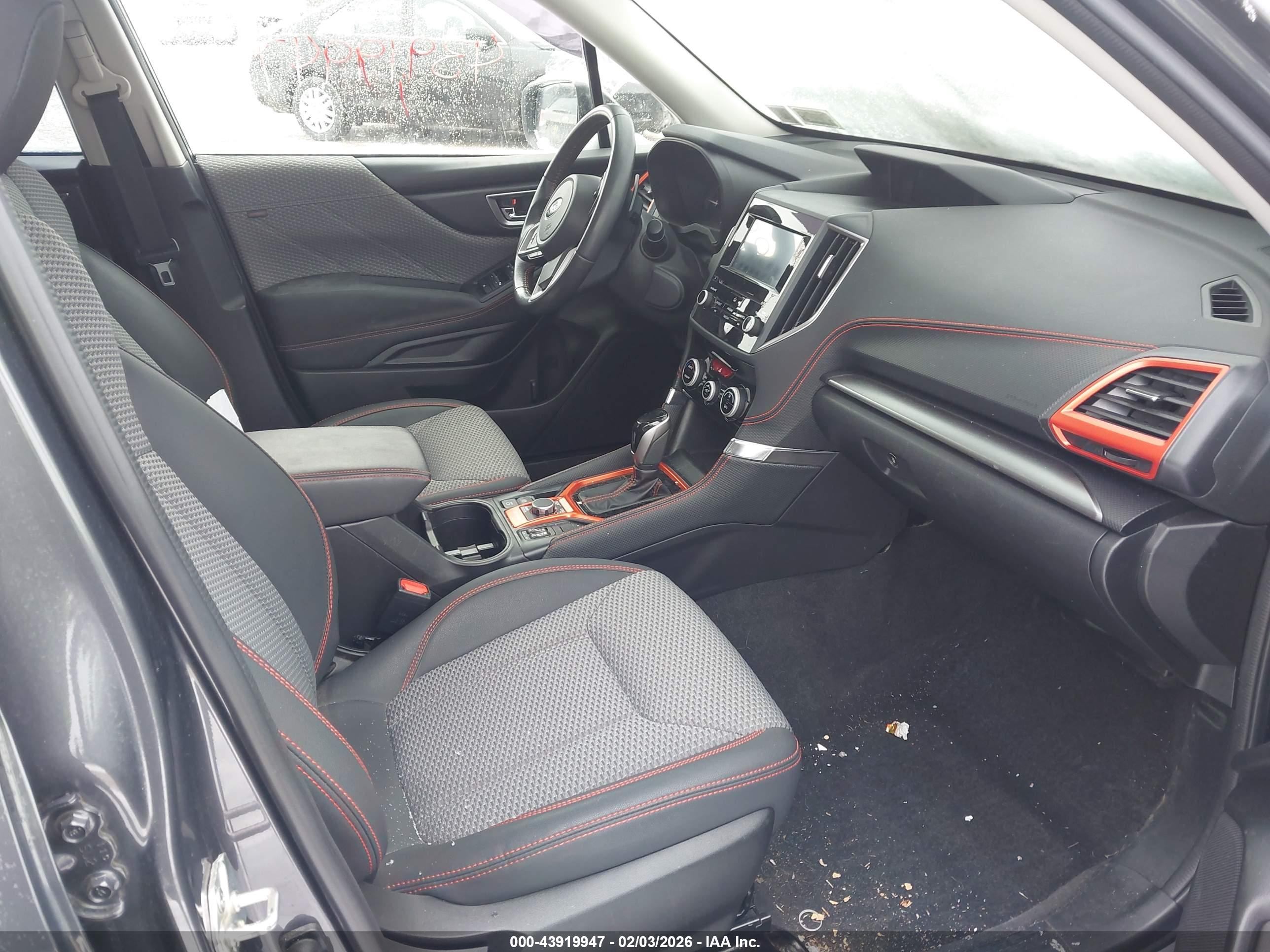 SUBARU FORESTER image 5