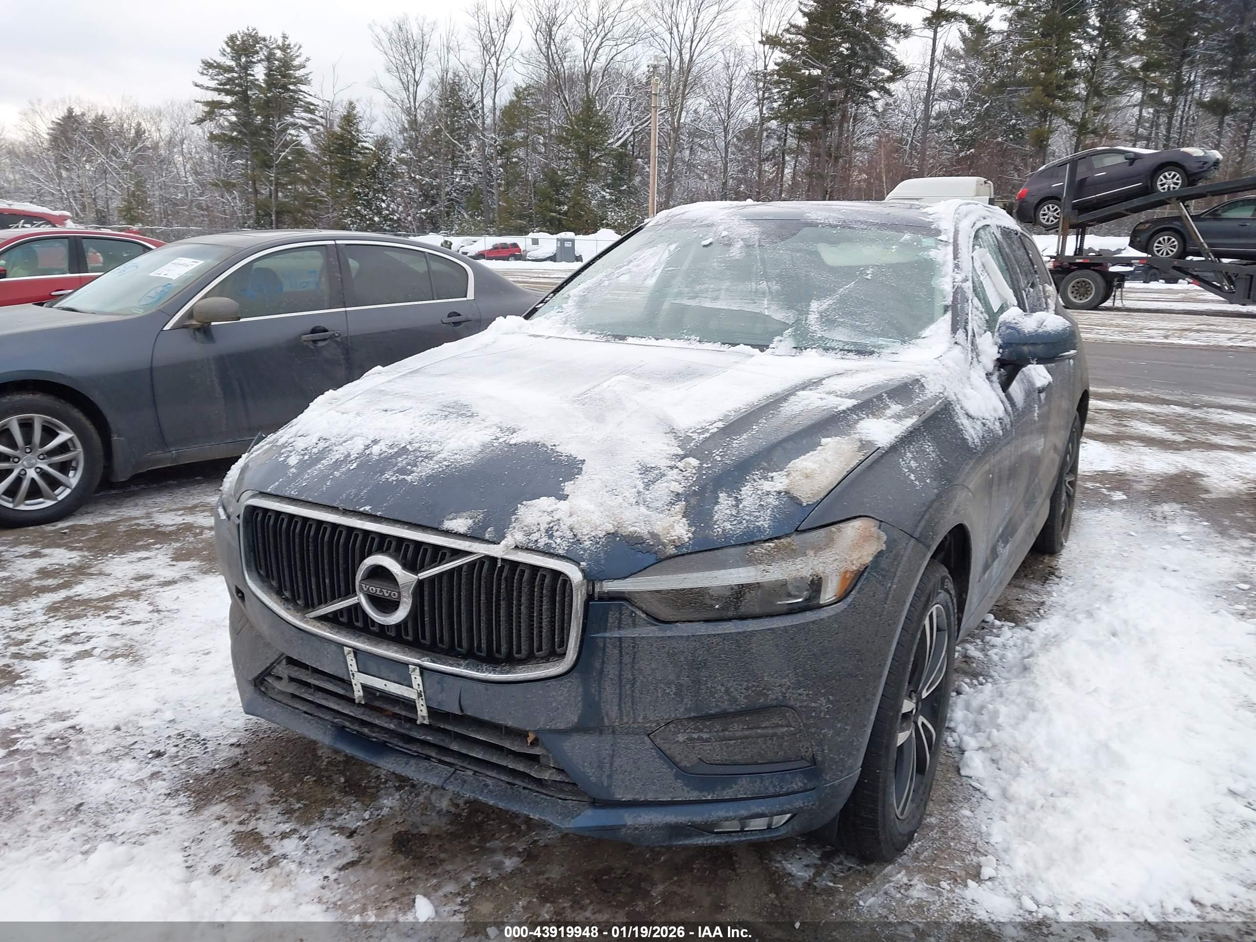 VOLVO XC60 image 2