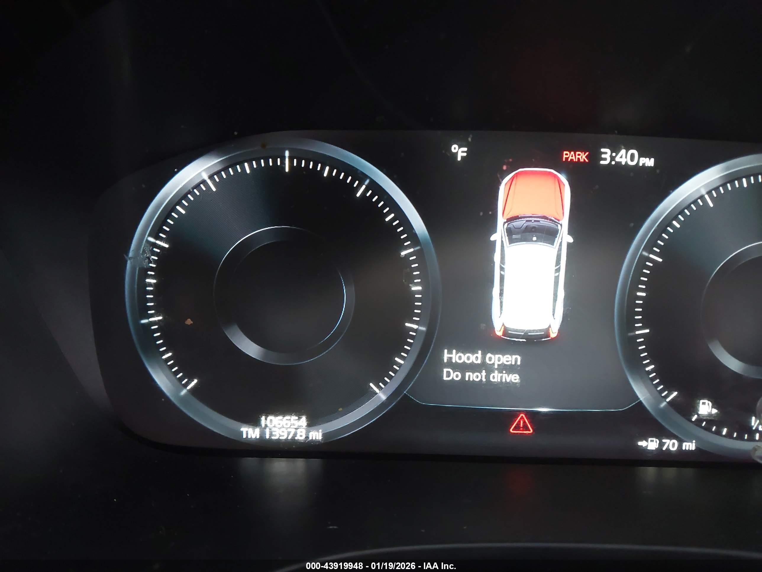 VOLVO XC60 image 7