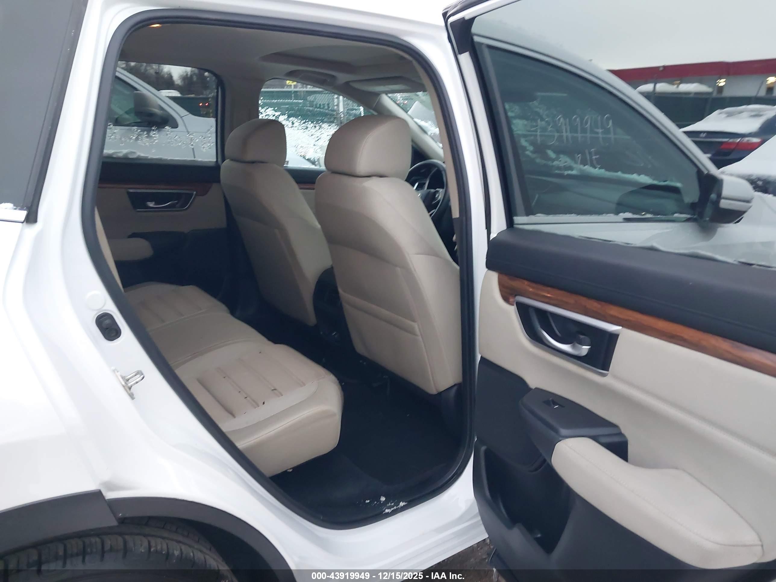 HONDA CR-V image 8