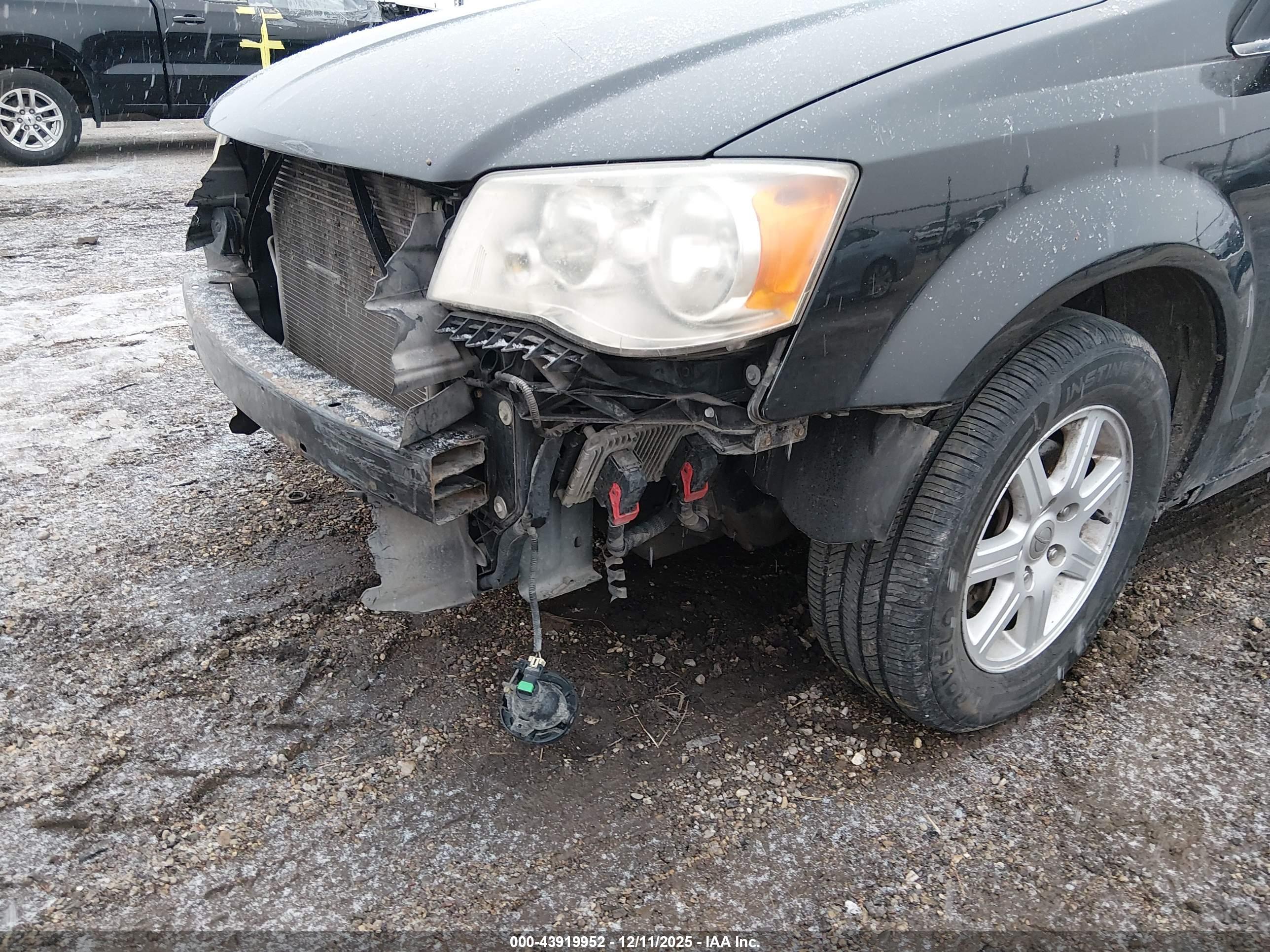CHRYSLER TOWN image 6