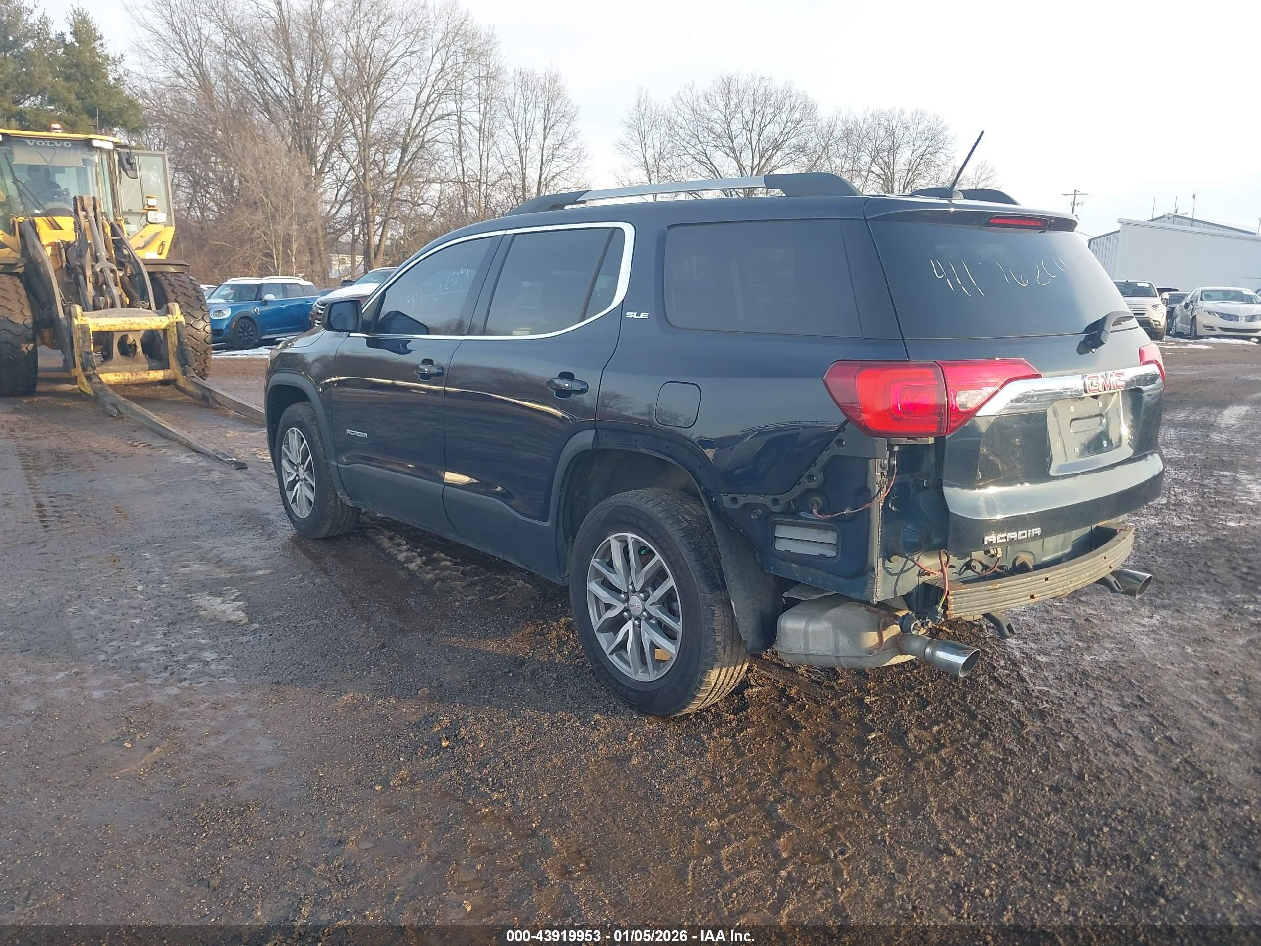 GMC ACADIA image 3