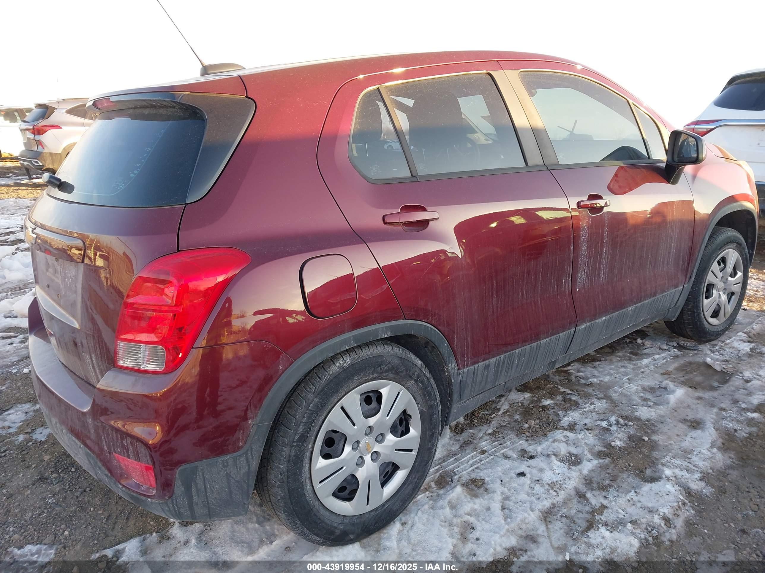 CHEVROLET TRAX image 4