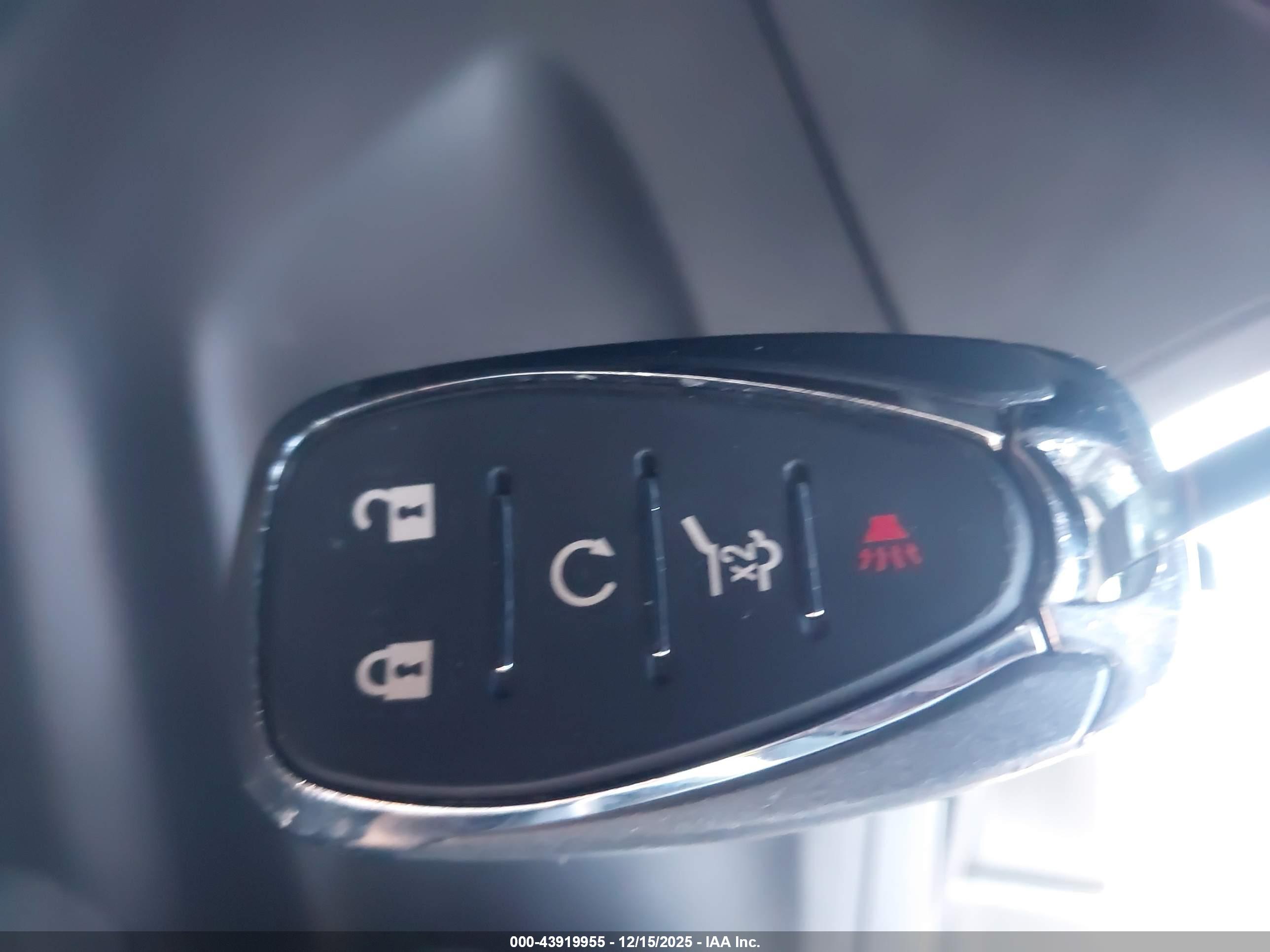CHEVROLET EQUINOX image 11