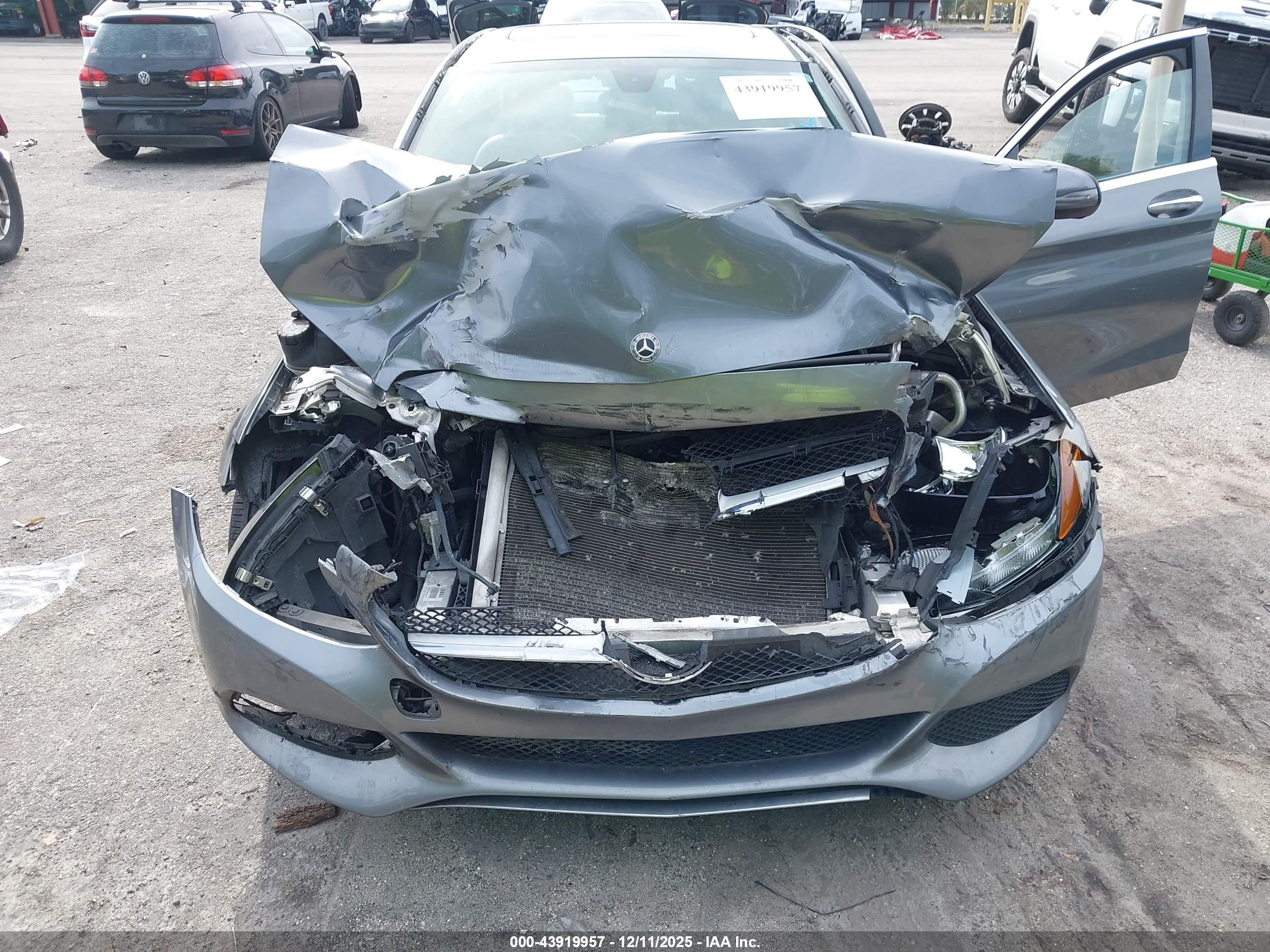 MERCEDES-BENZ C image 10