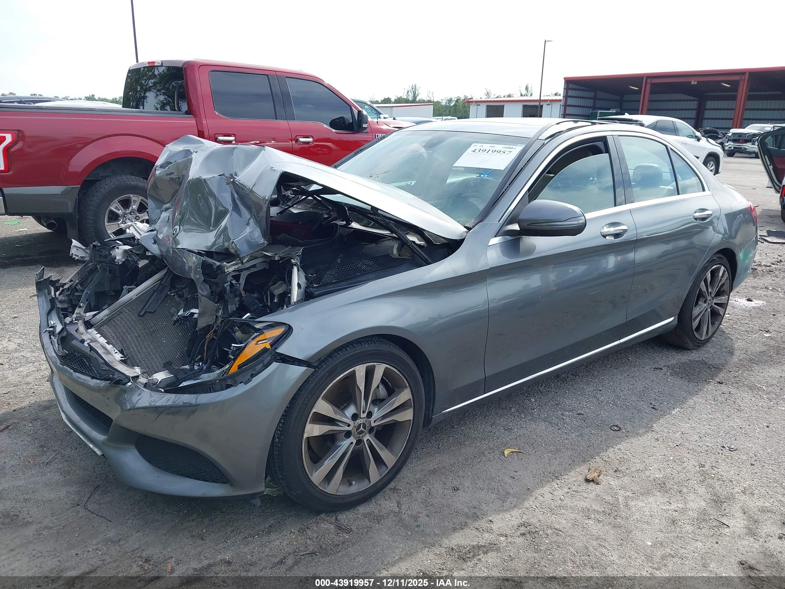 MERCEDES-BENZ C image 2