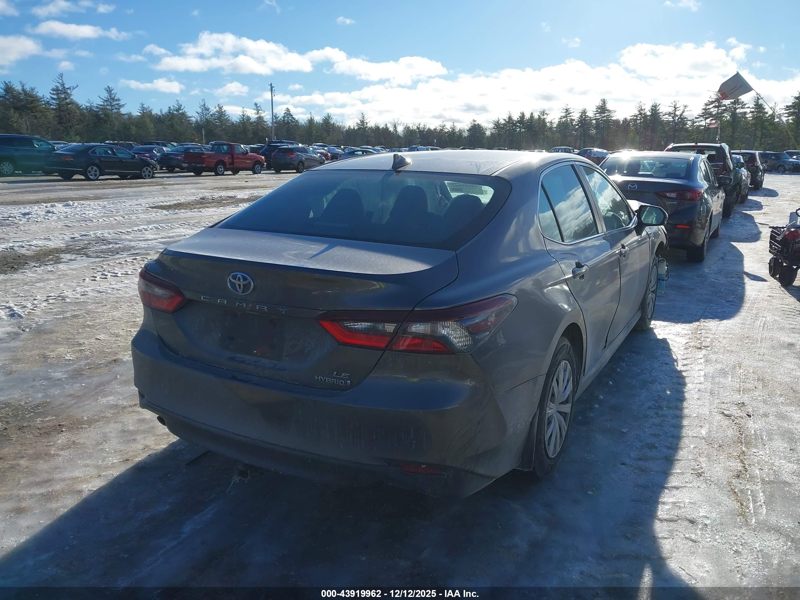 TOYOTA CAMRY image 4