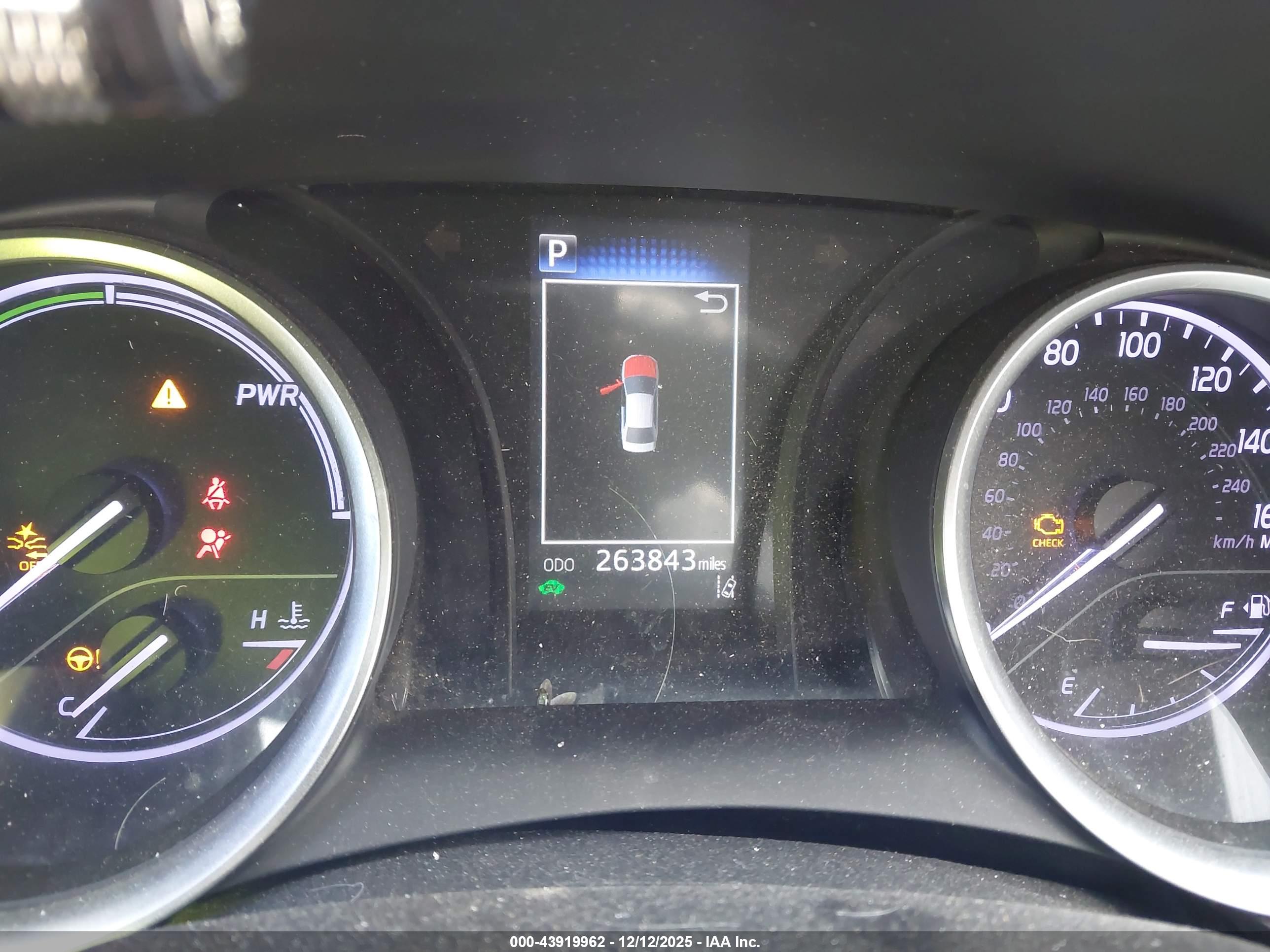 TOYOTA CAMRY image 7