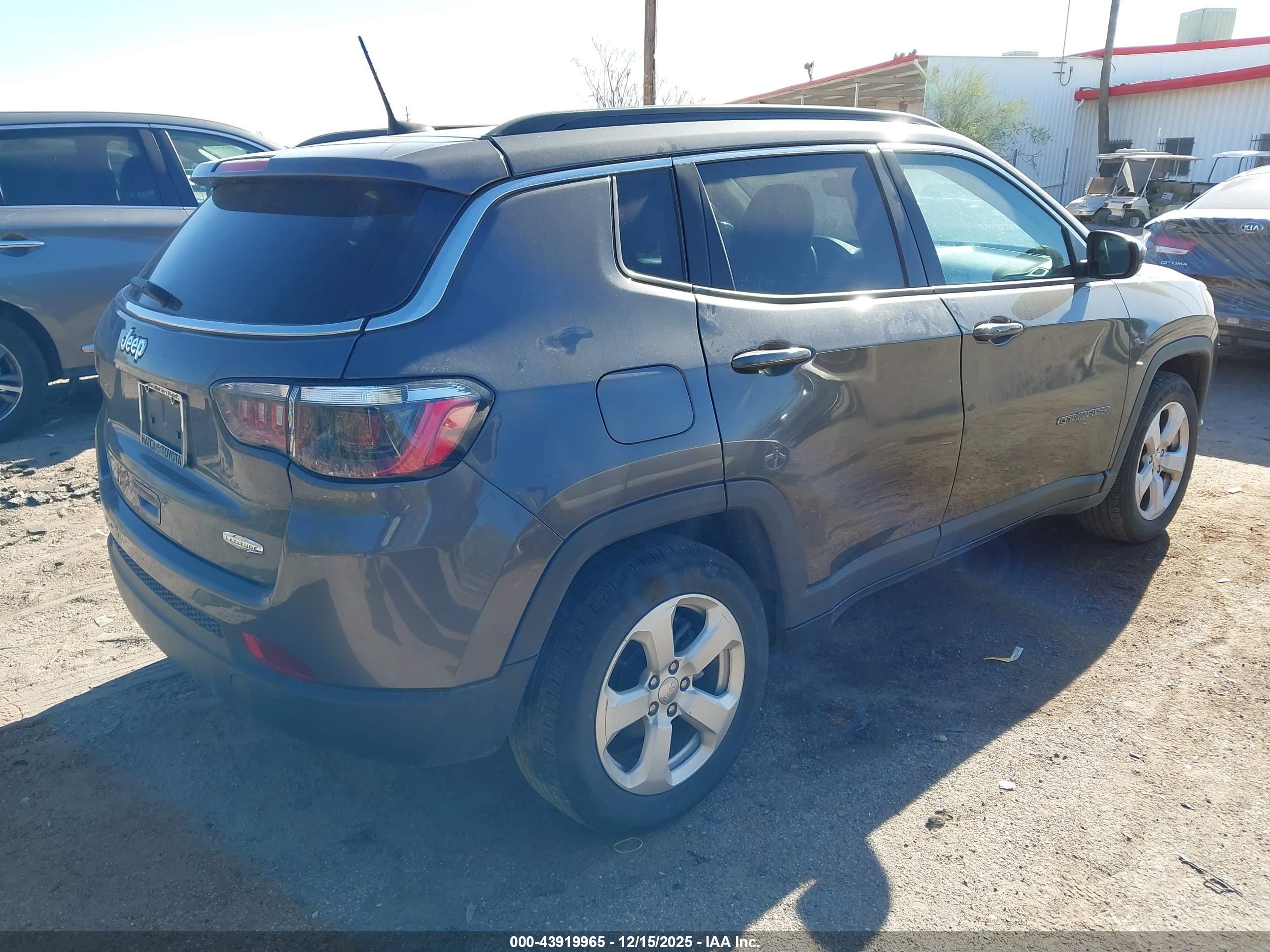 JEEP COMPASS image 4