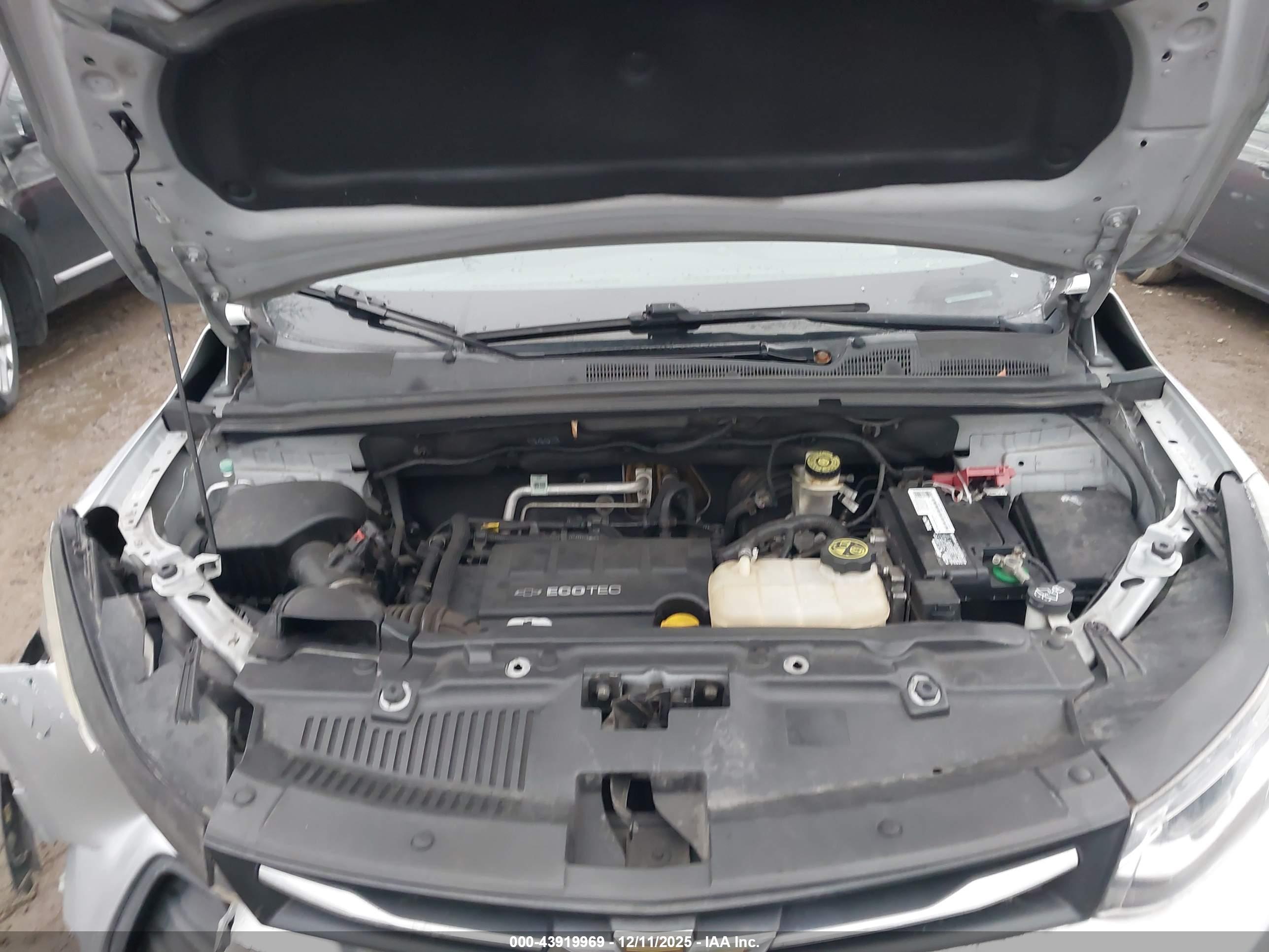 CHEVROLET TRAX image 10