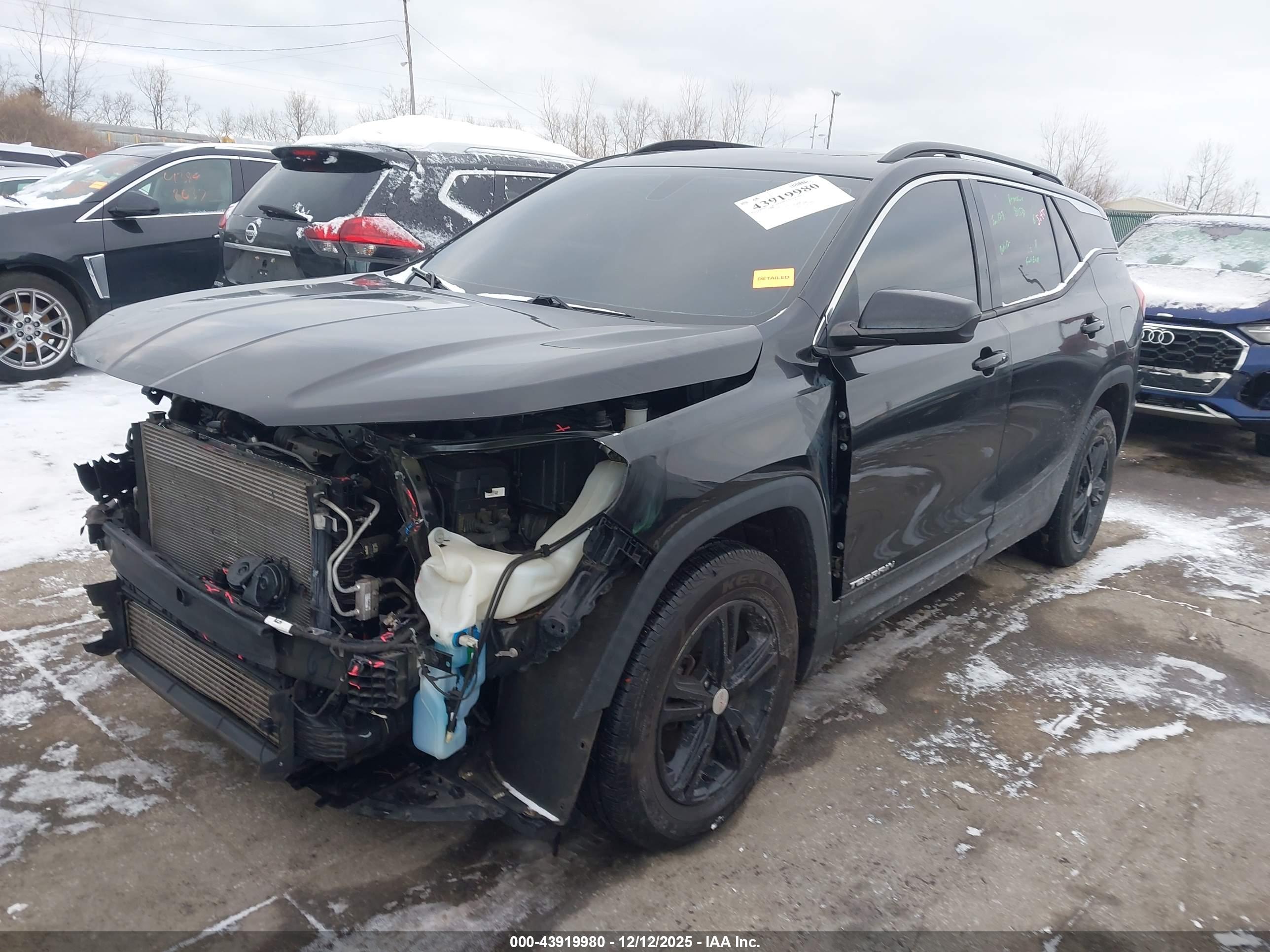 GMC TERRAIN image 2