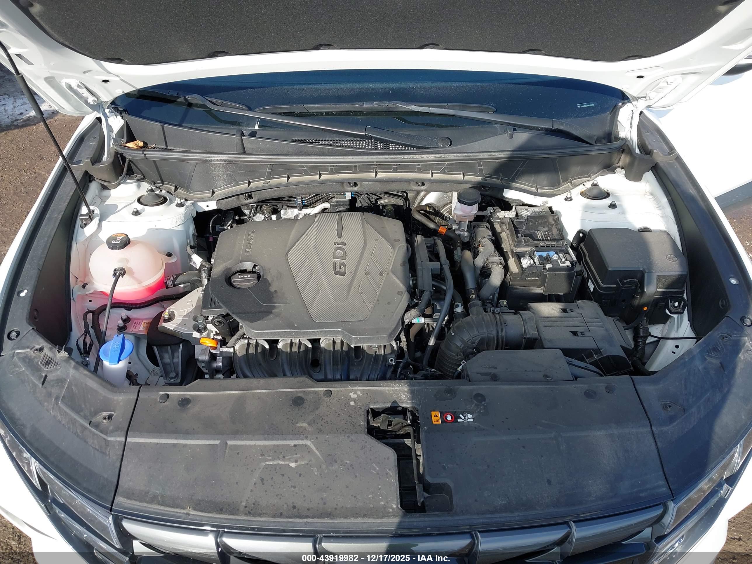 HYUNDAI TUCSON image 10