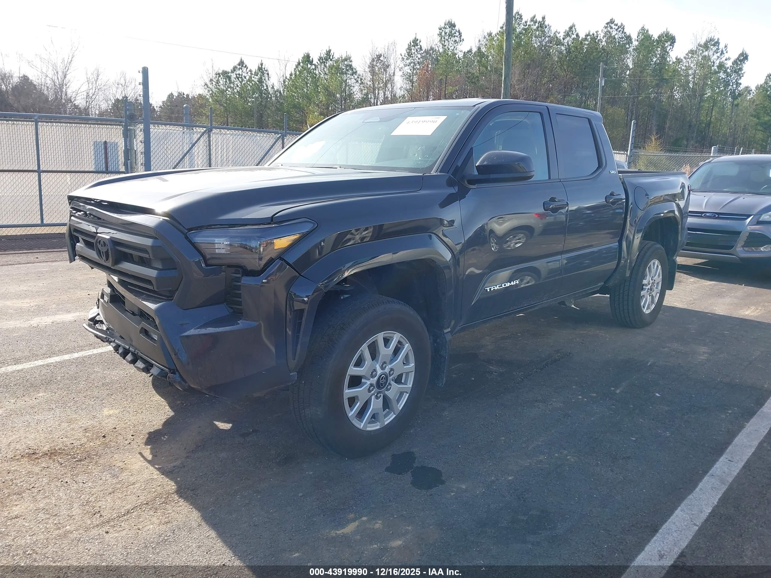 TOYOTA TACOMA image 2