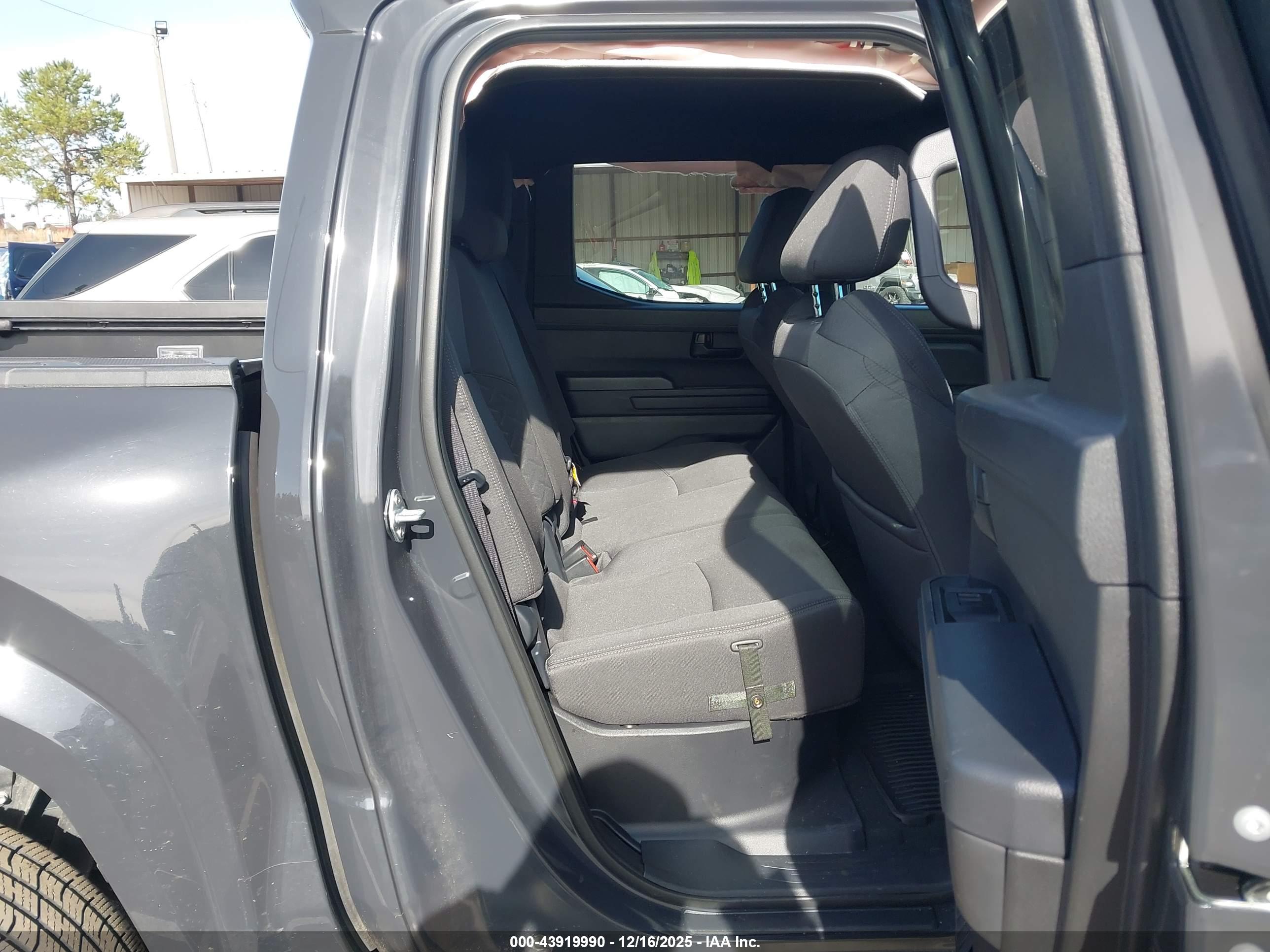 TOYOTA TACOMA image 8
