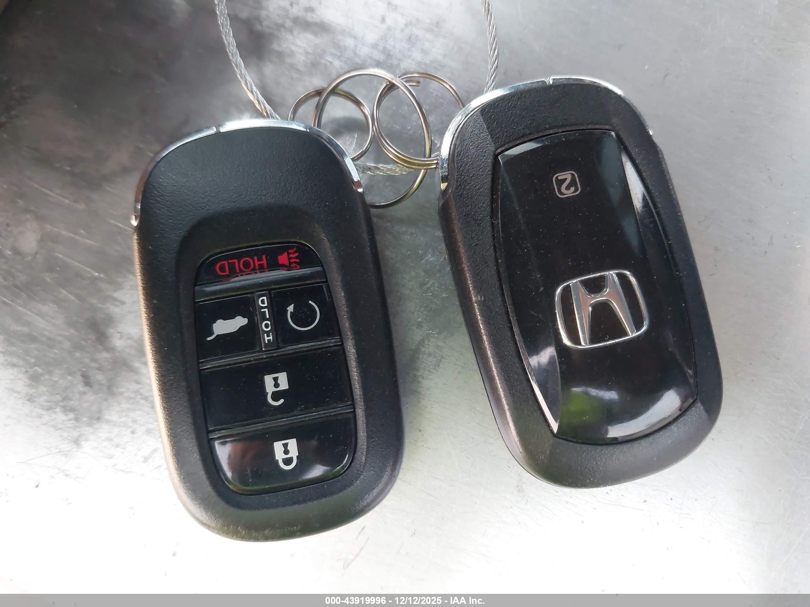 HONDA CR-V image 11