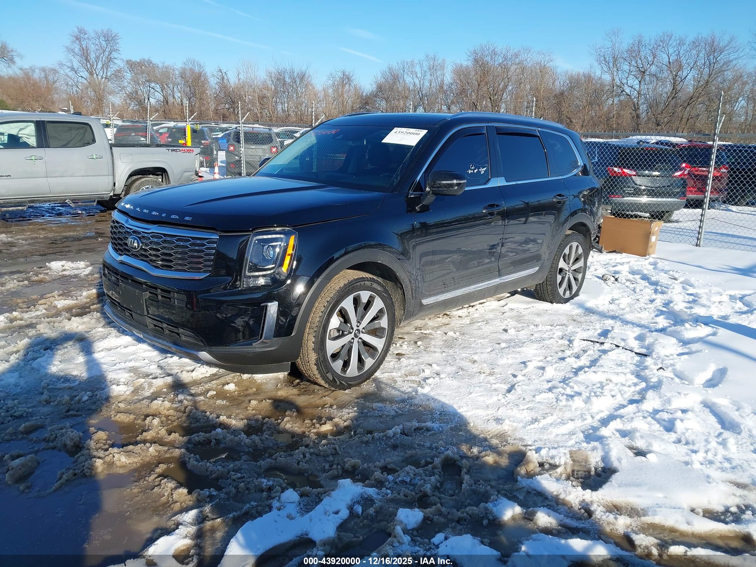 KIA TELLURIDE image 2