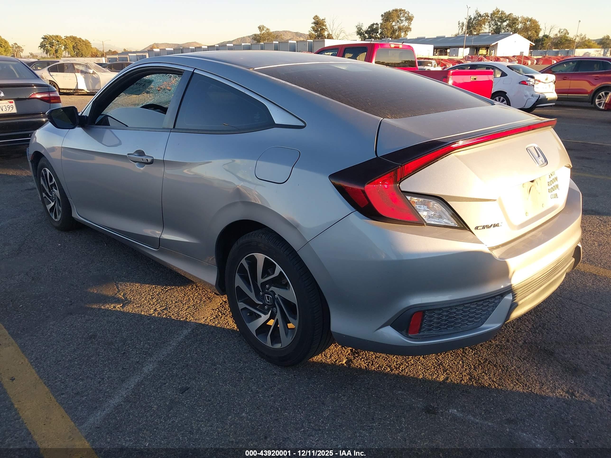 HONDA CIVIC image 3