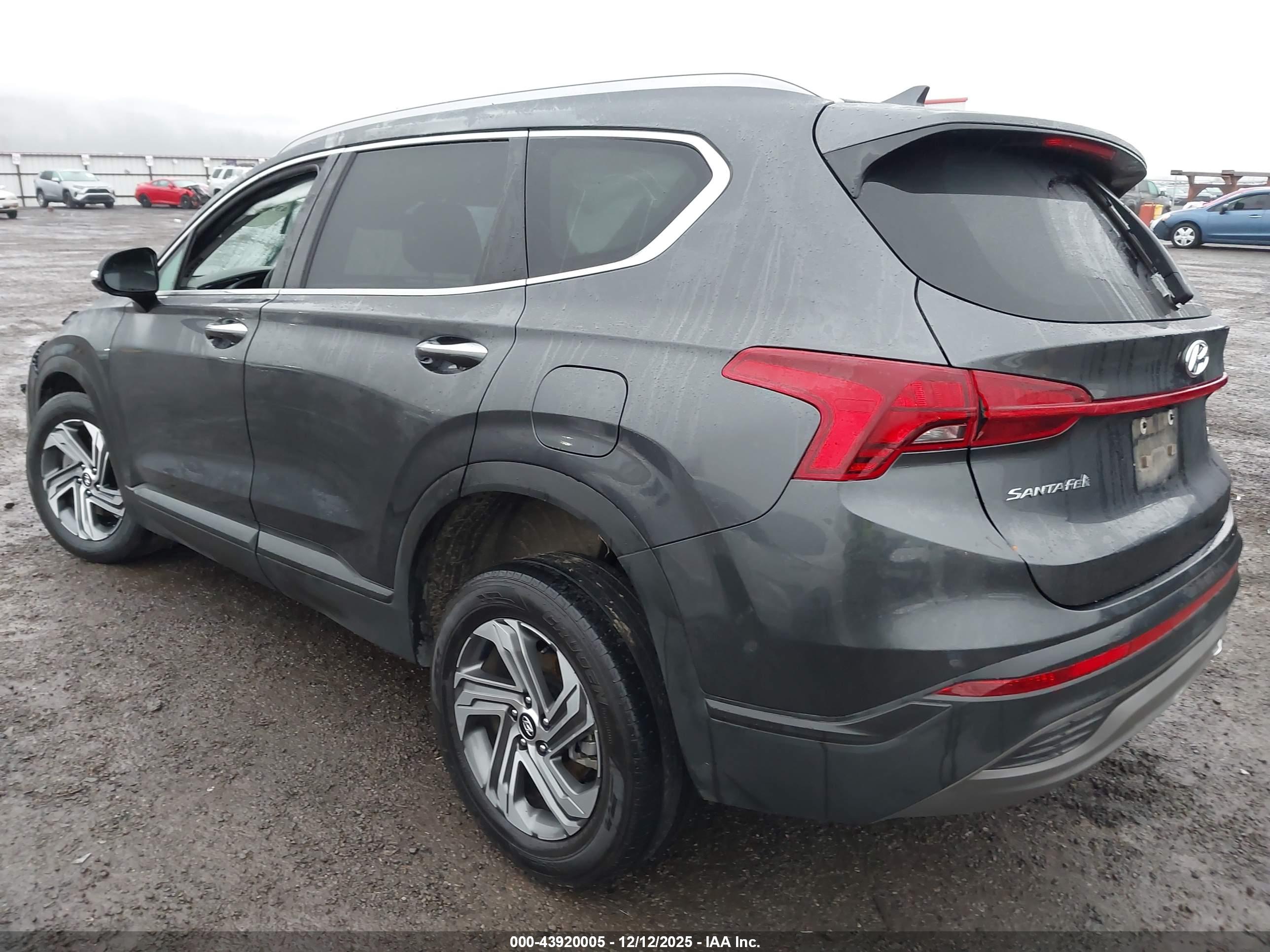 HYUNDAI SANTA image 3