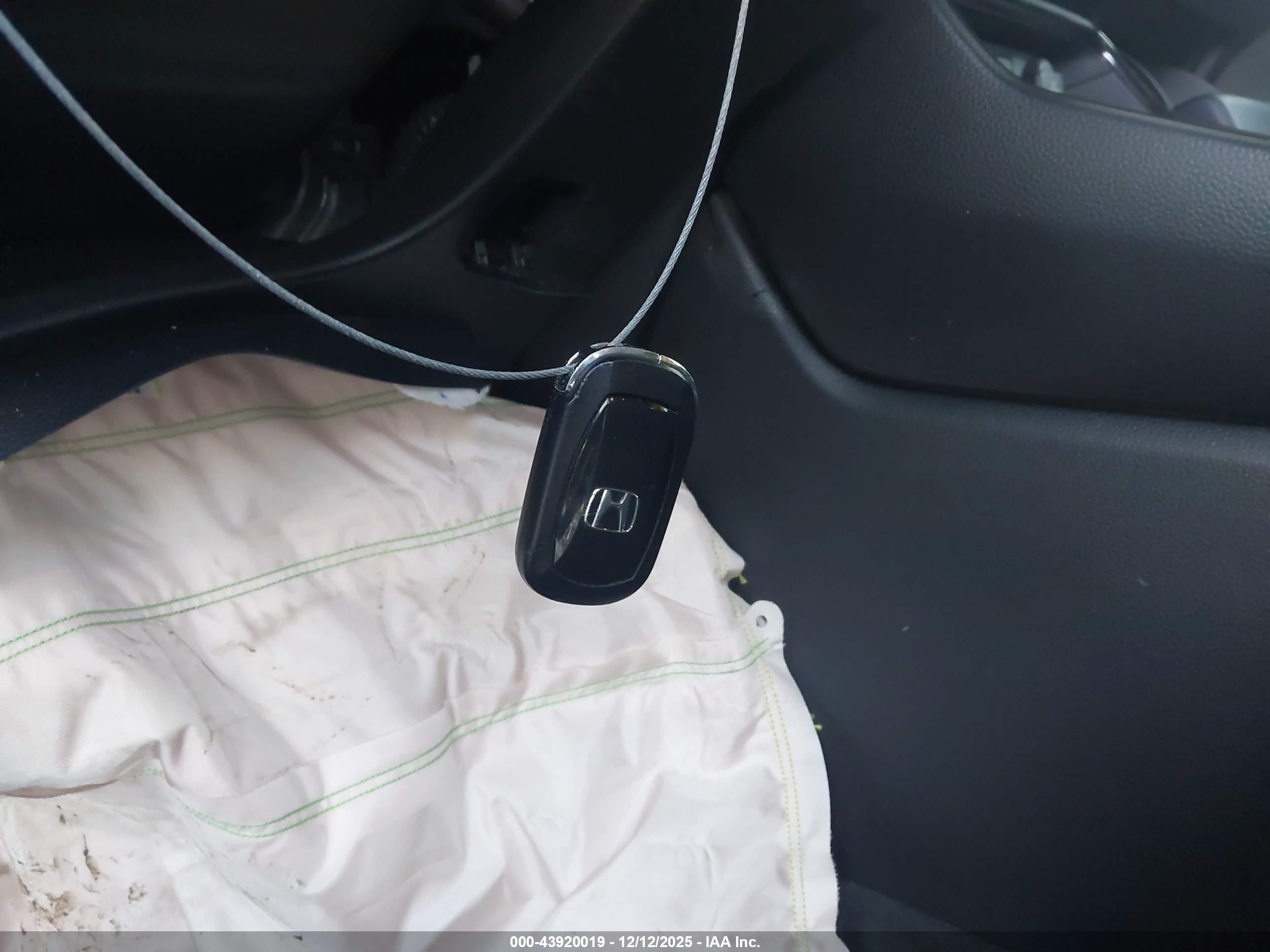 HONDA CR-V image 11